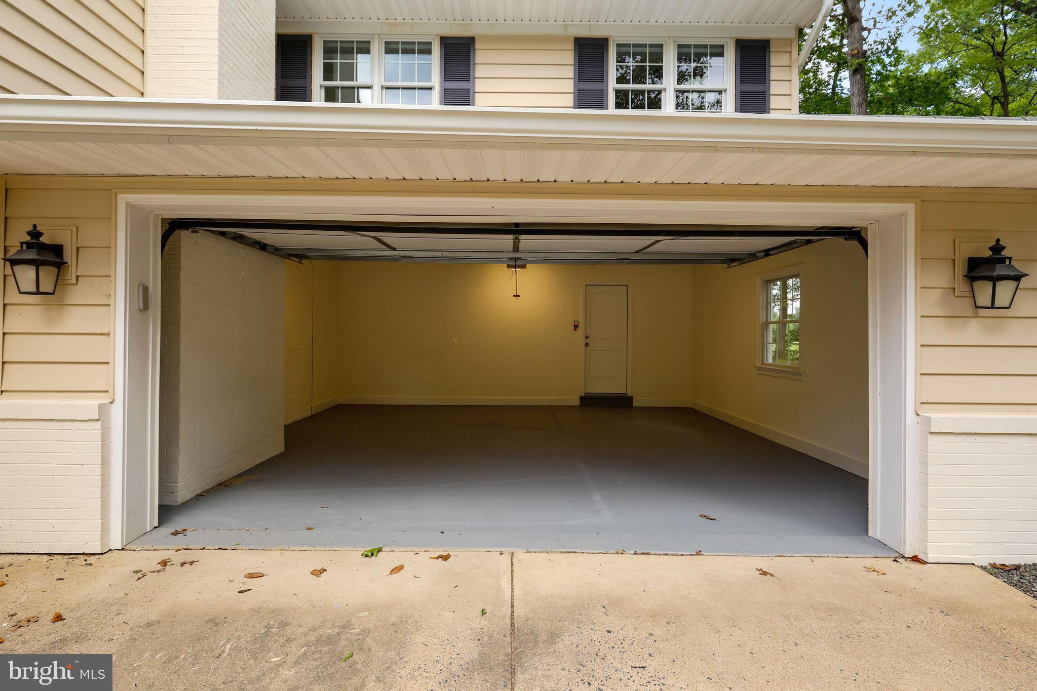 WEST SPRINGFIELD - Residential