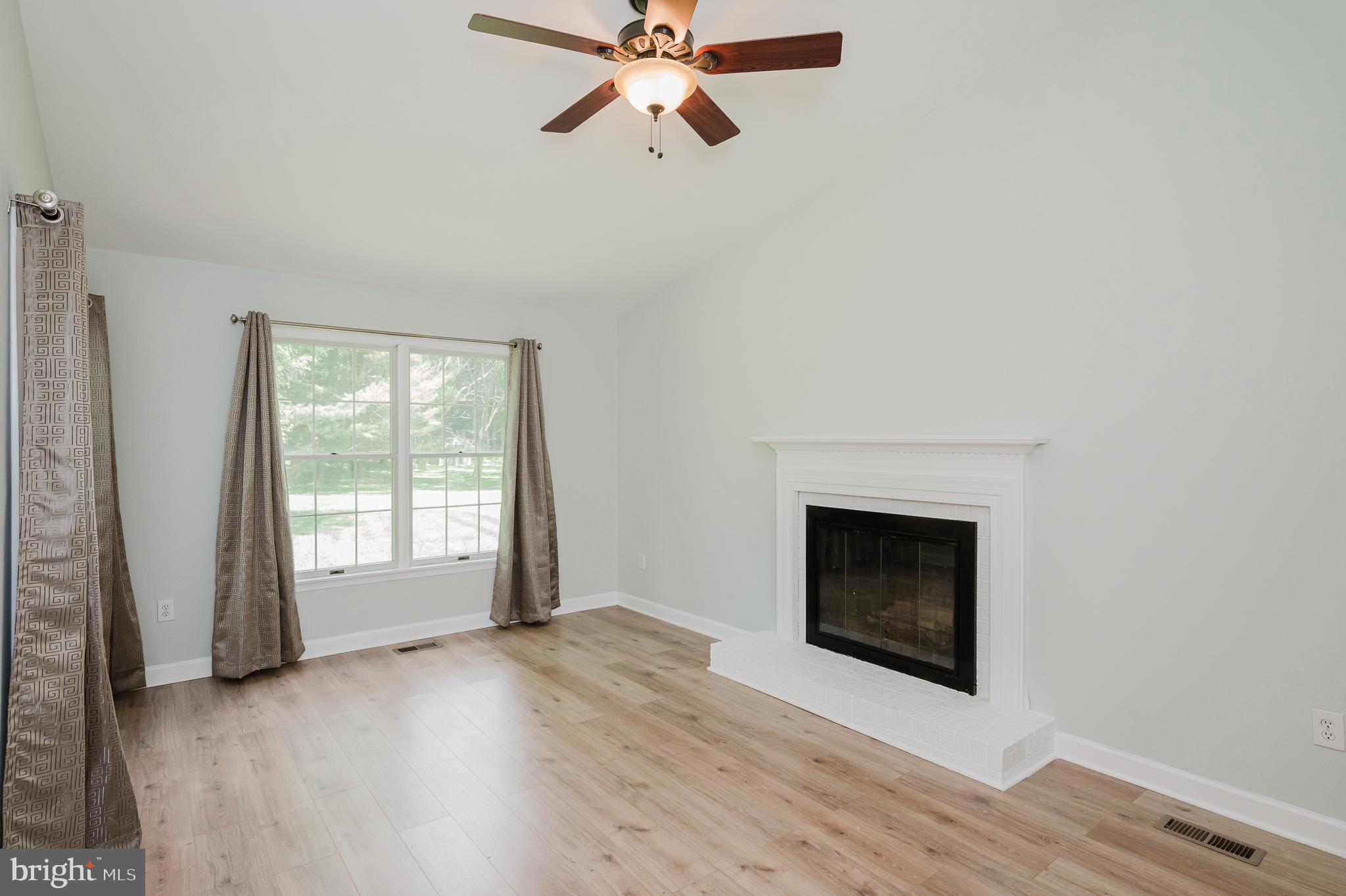 HUNTERS GLEN - Residential
