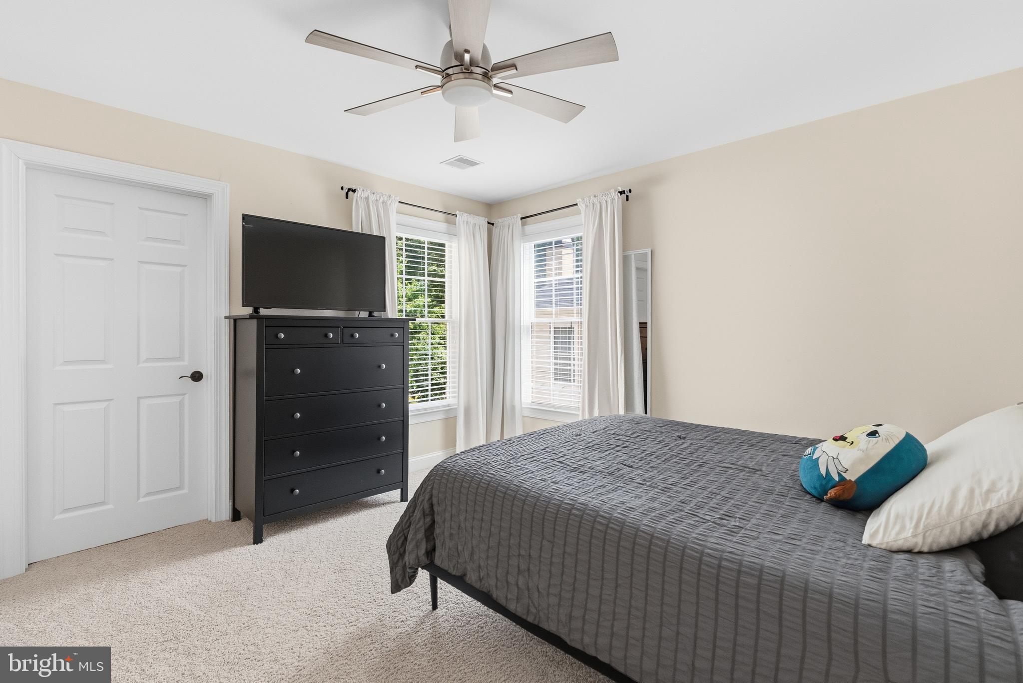 RIVERCREST - Residential