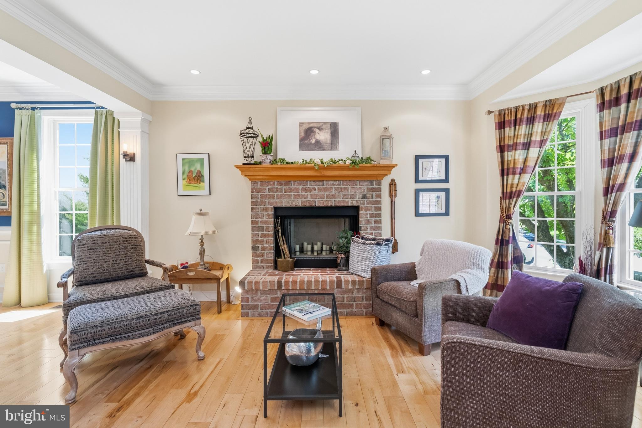 RIVERCREST - Residential