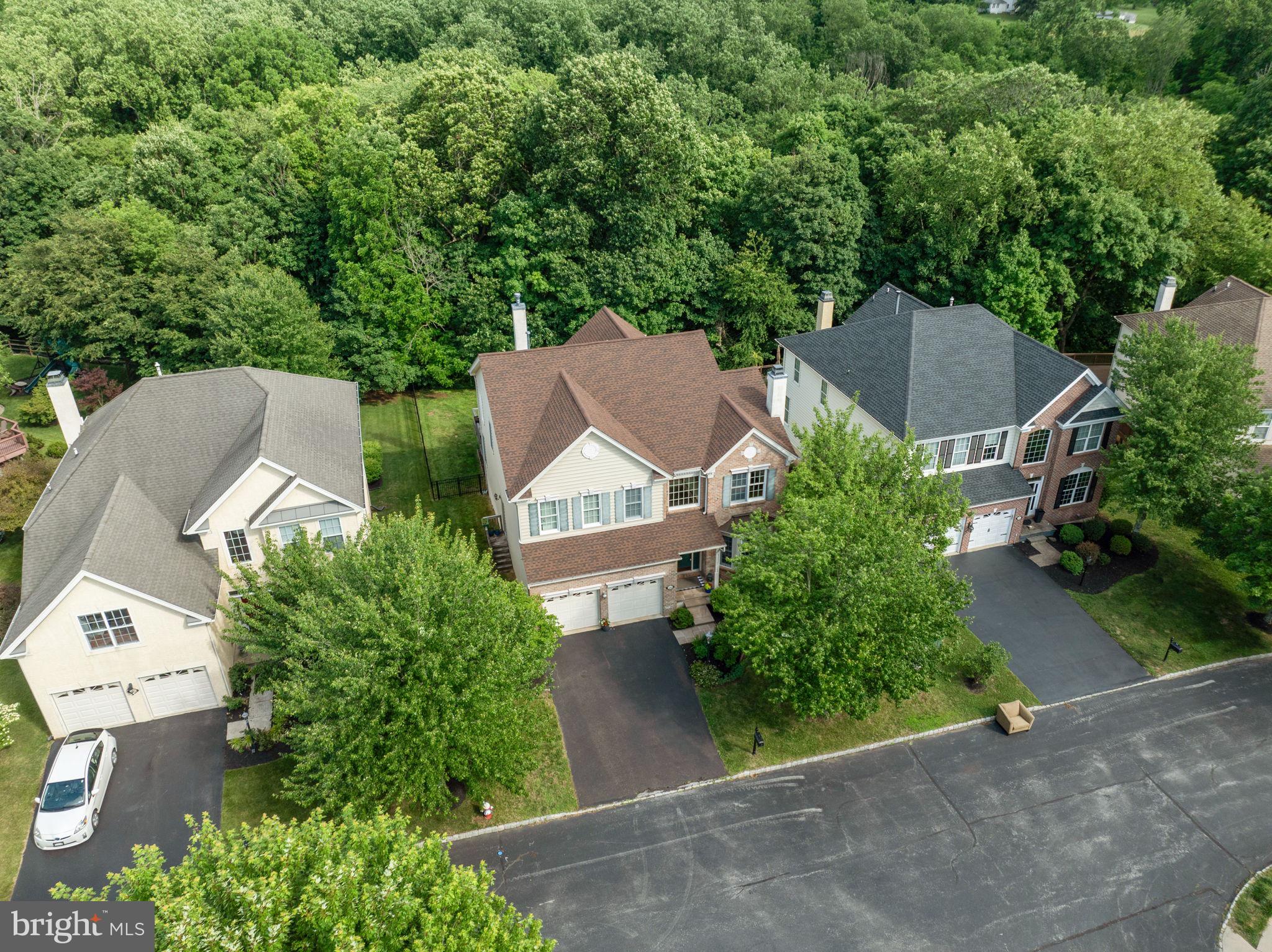 RIVERCREST - Residential