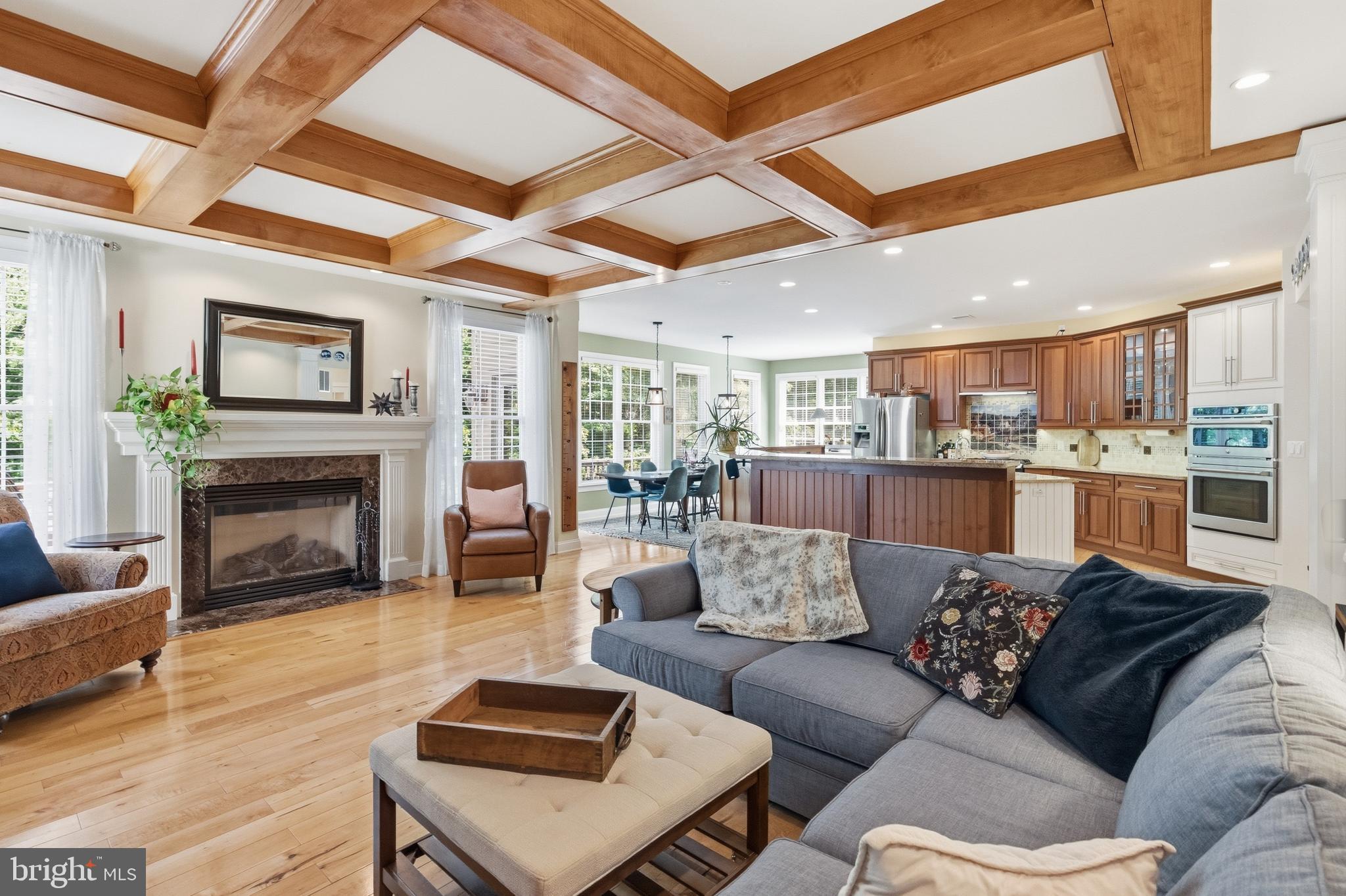 RIVERCREST - Residential