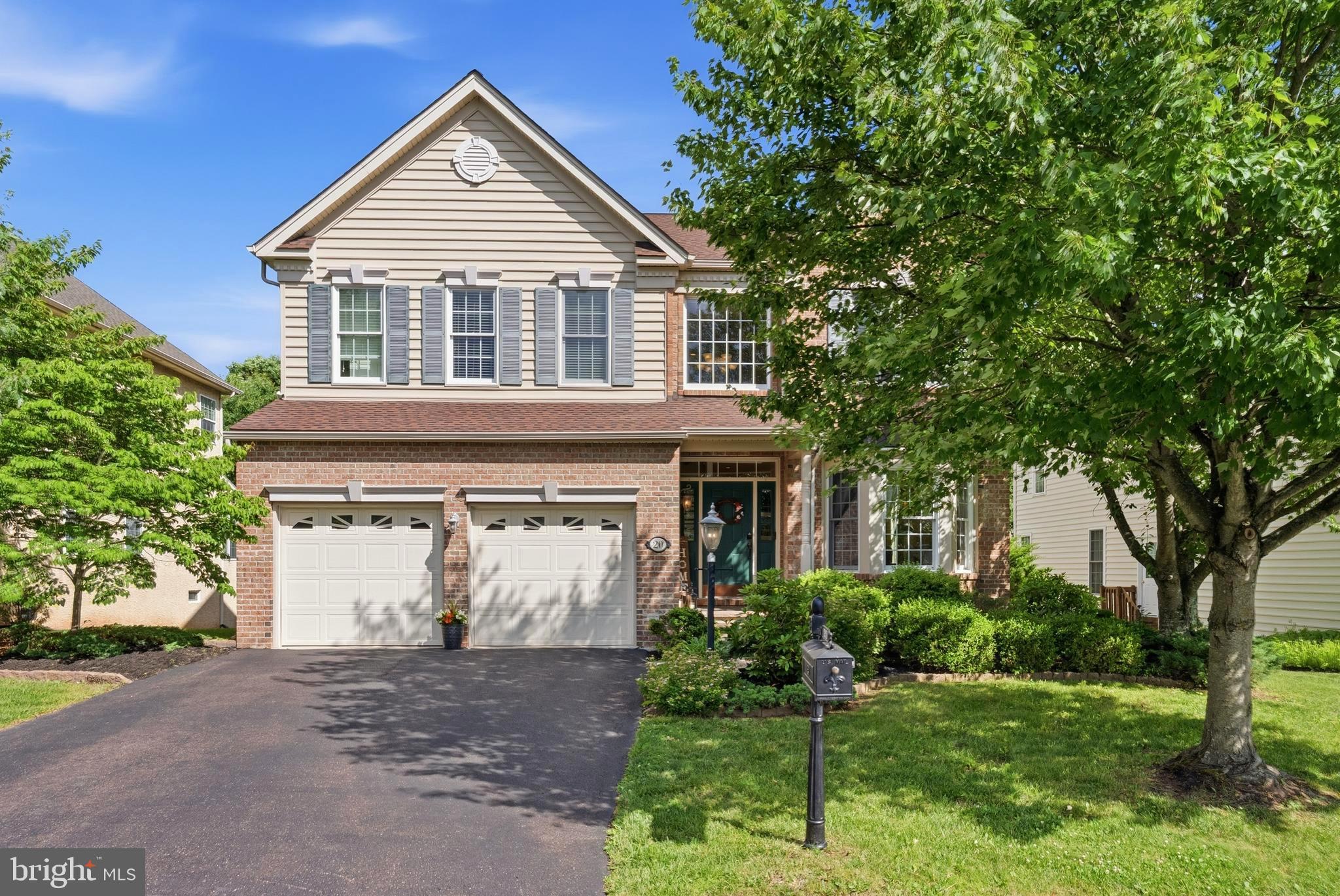 RIVERCREST - Residential