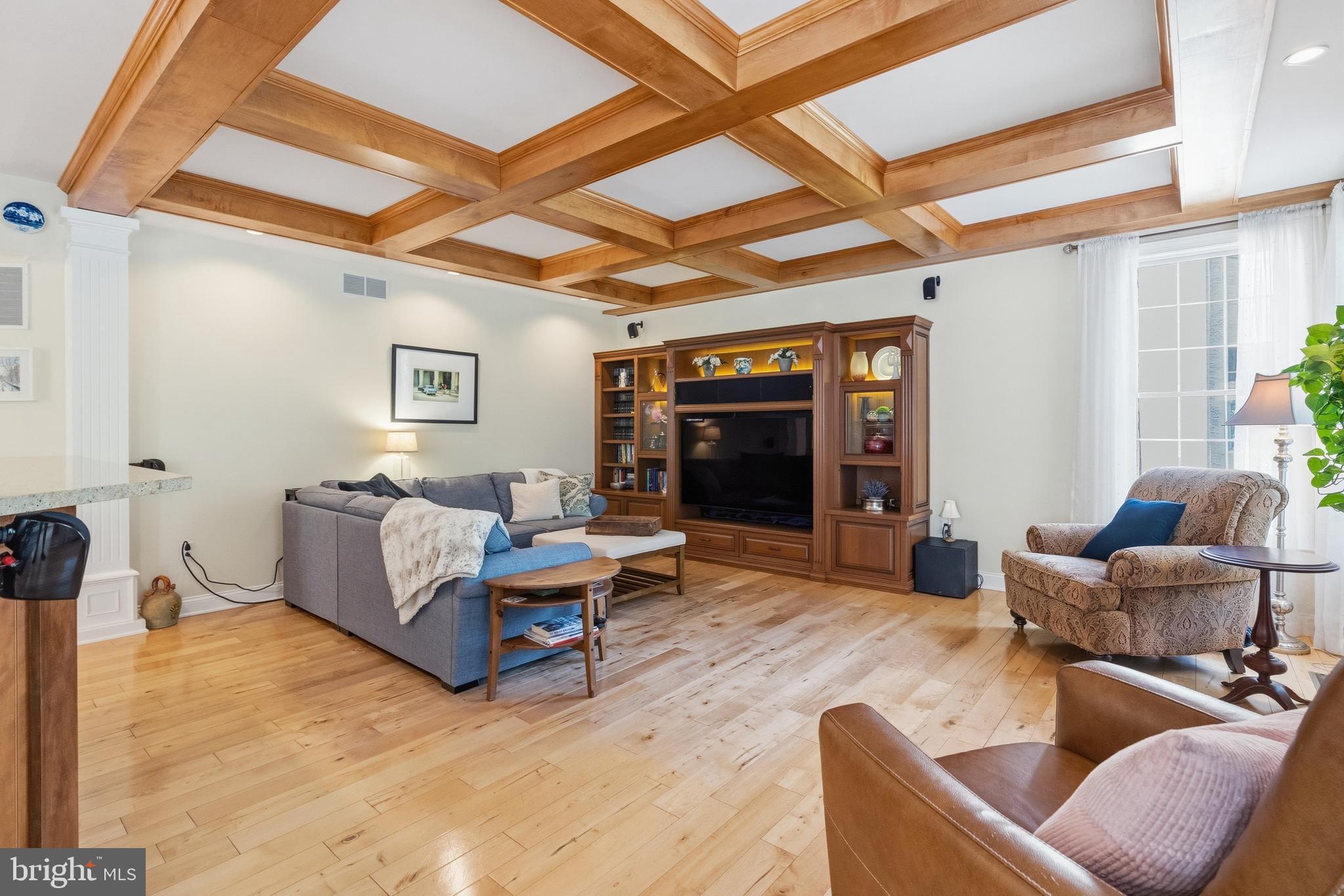 RIVERCREST - Residential