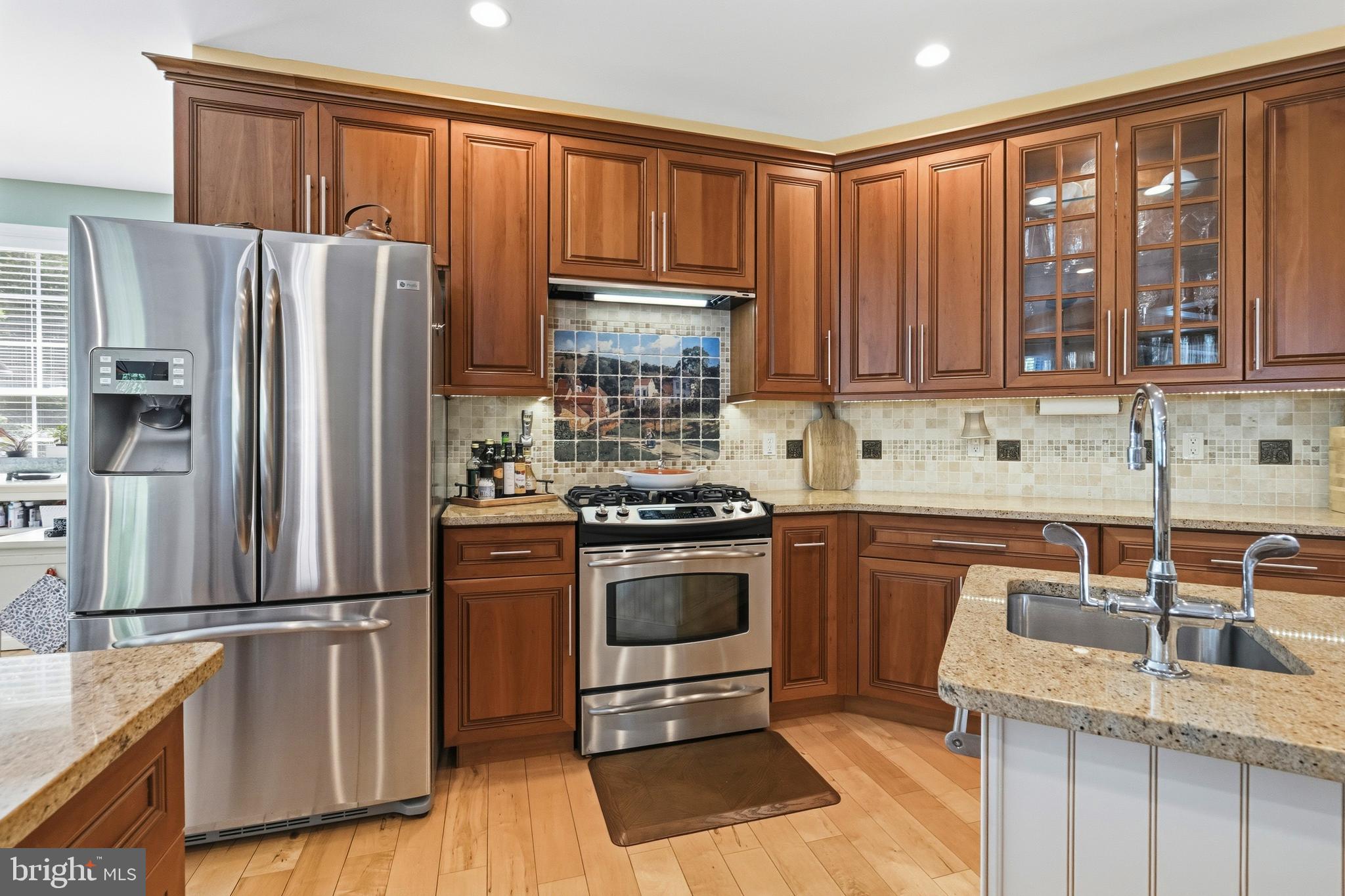 RIVERCREST - Residential
