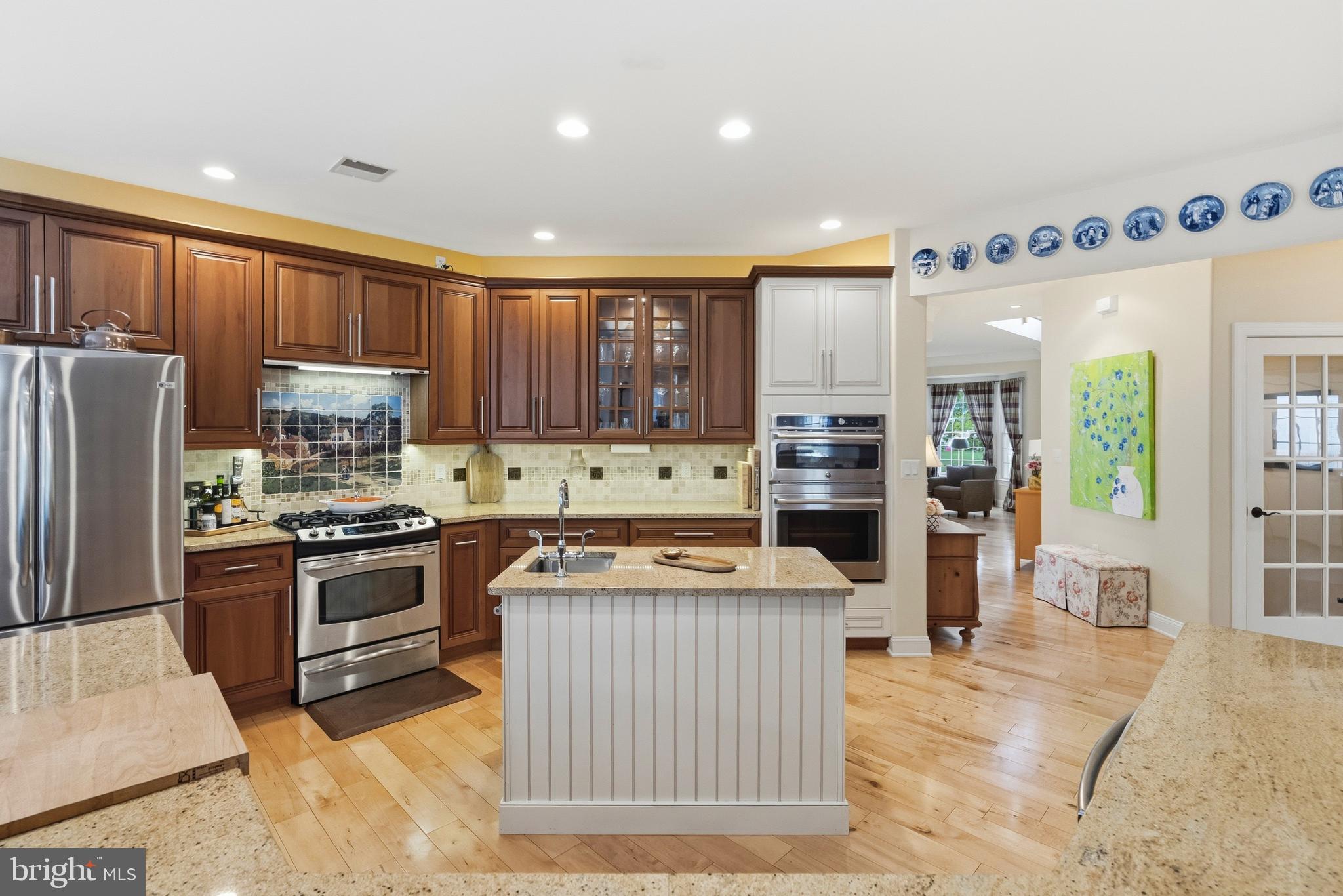 RIVERCREST - Residential
