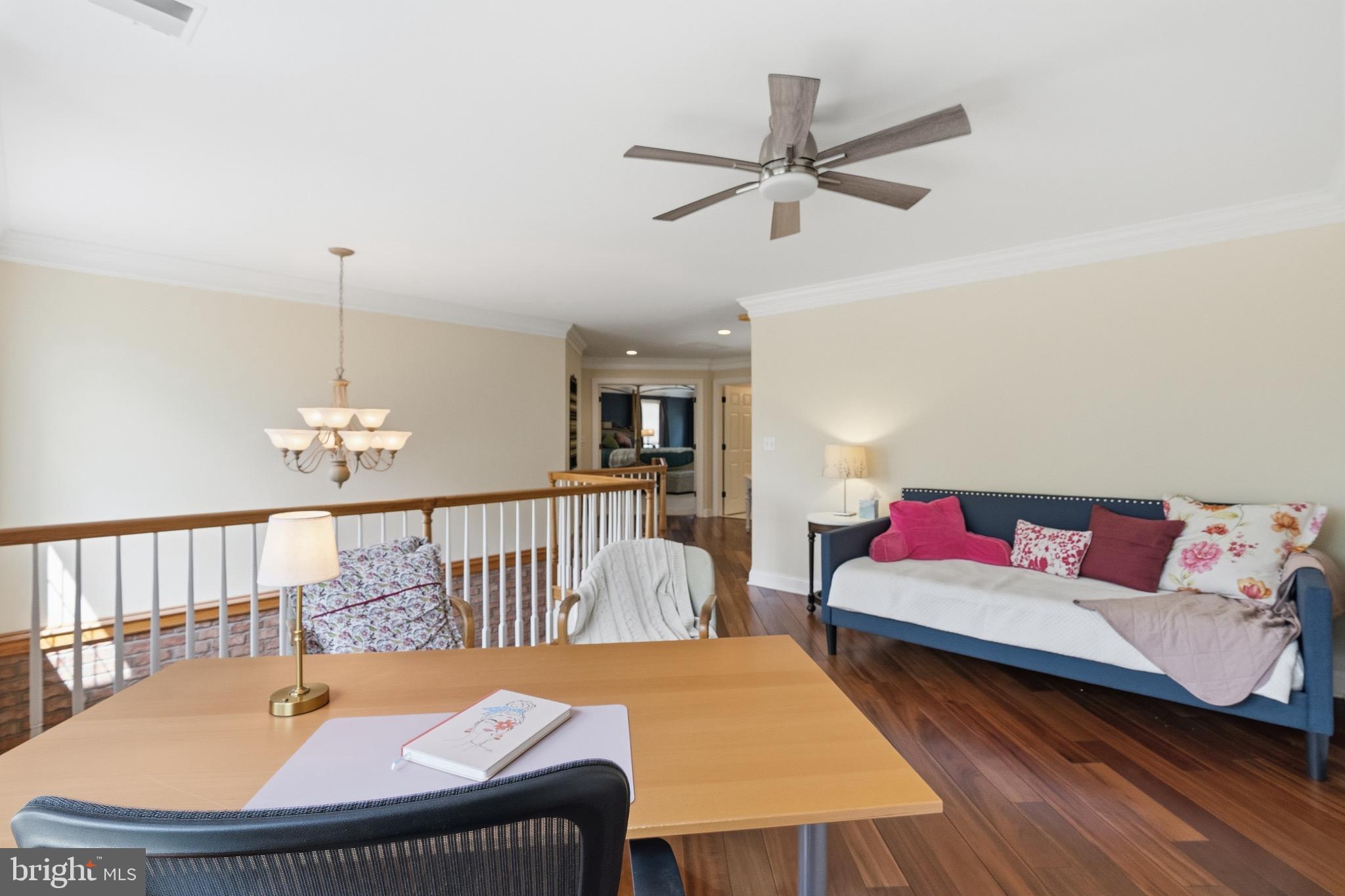 RIVERCREST - Residential