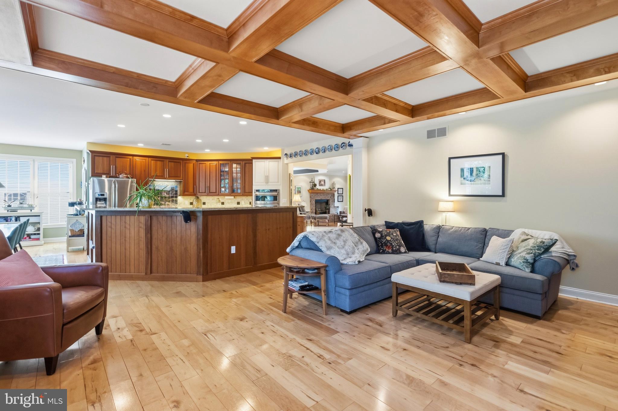 RIVERCREST - Residential