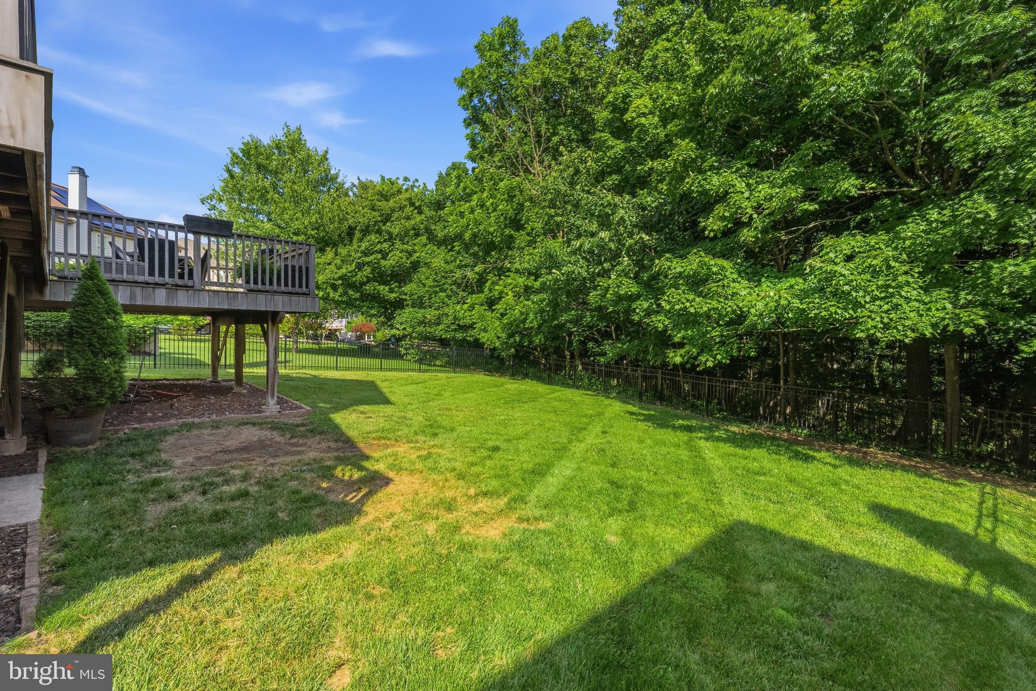 RIVERCREST - Residential