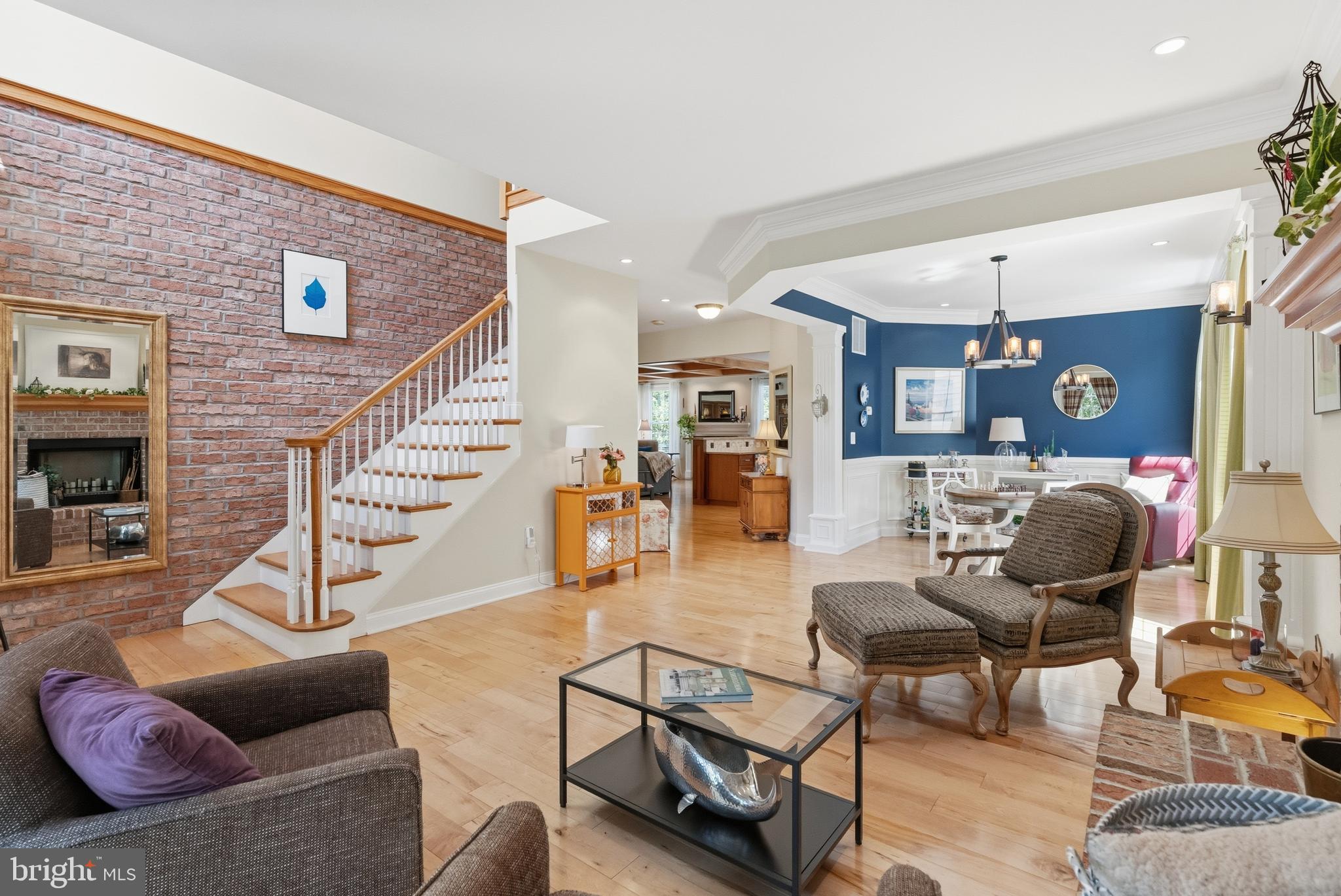 RIVERCREST - Residential
