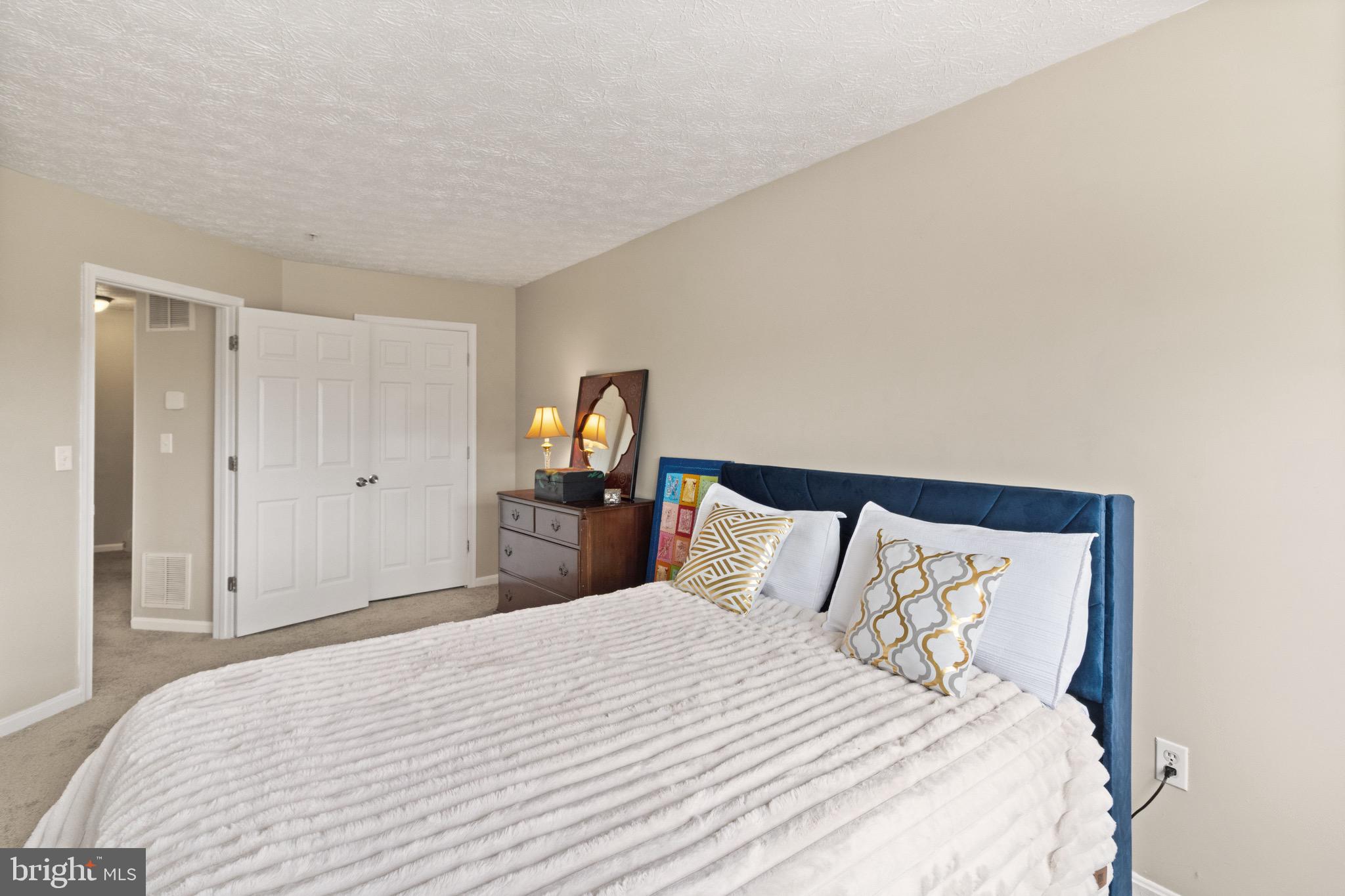 ASBURY WOODS - Residential