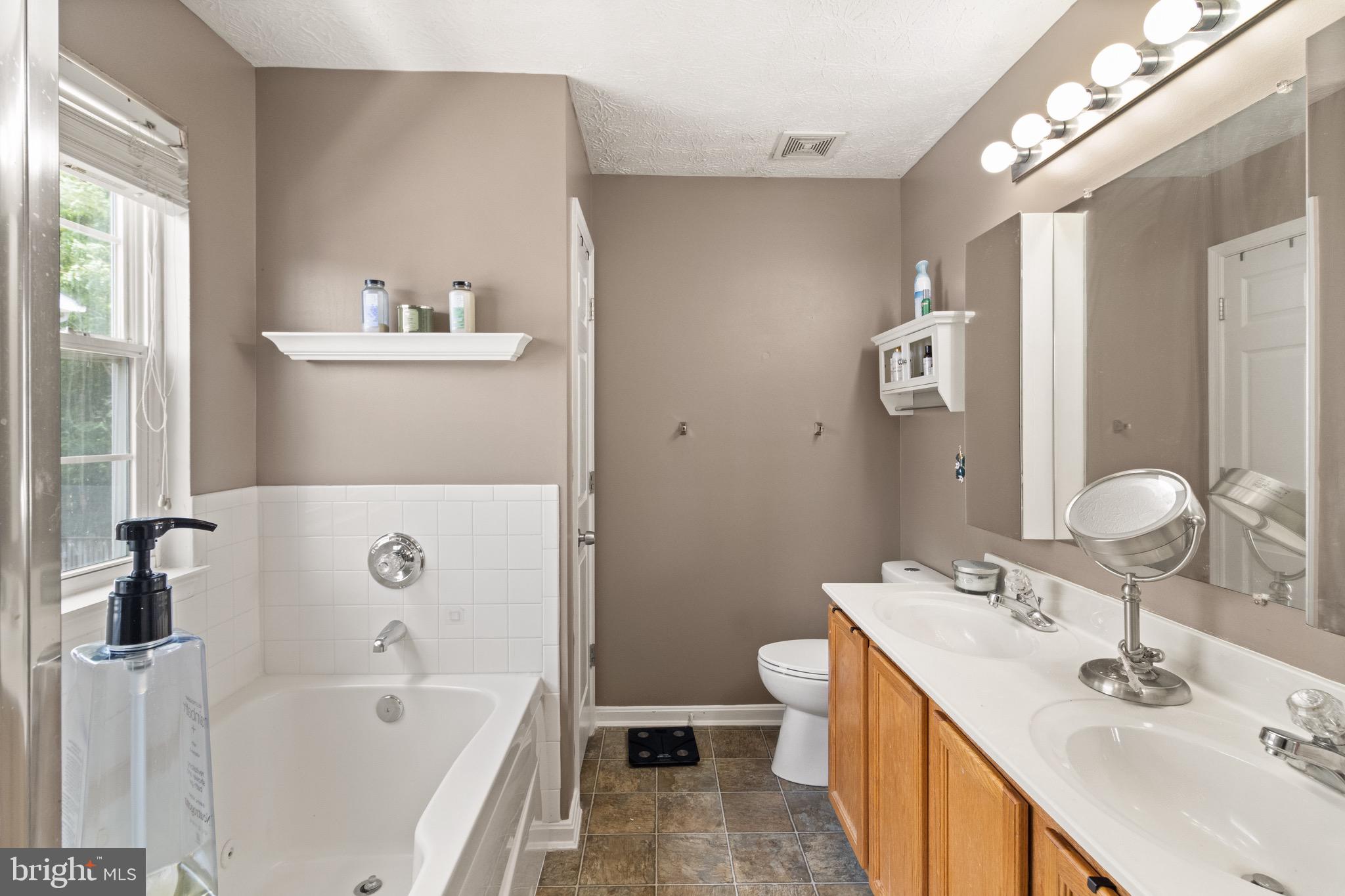 ASBURY WOODS - Residential