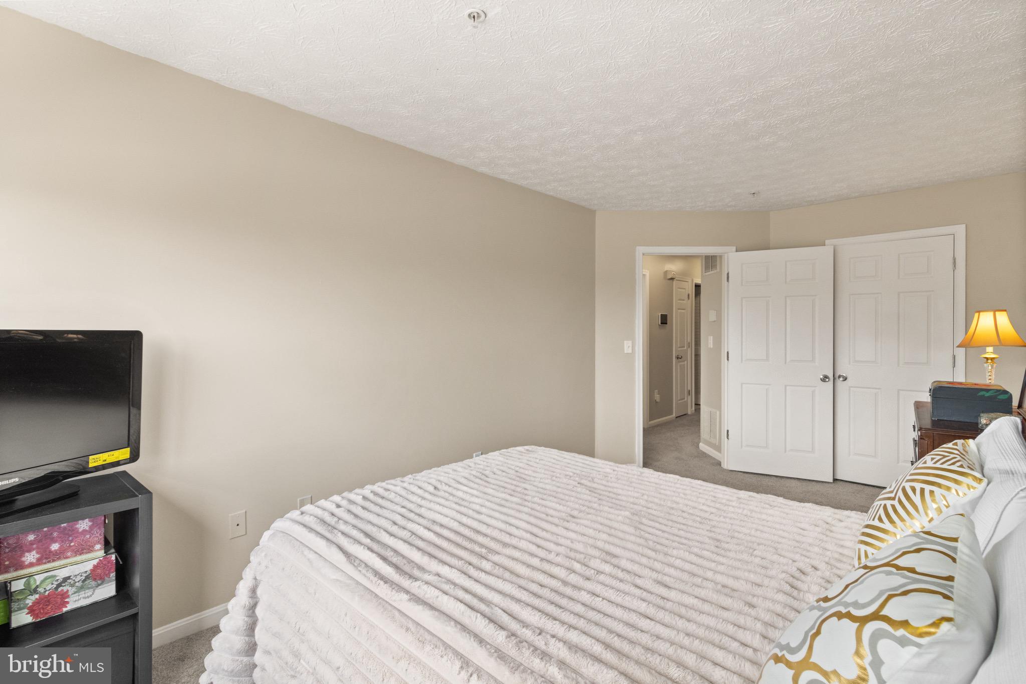 ASBURY WOODS - Residential