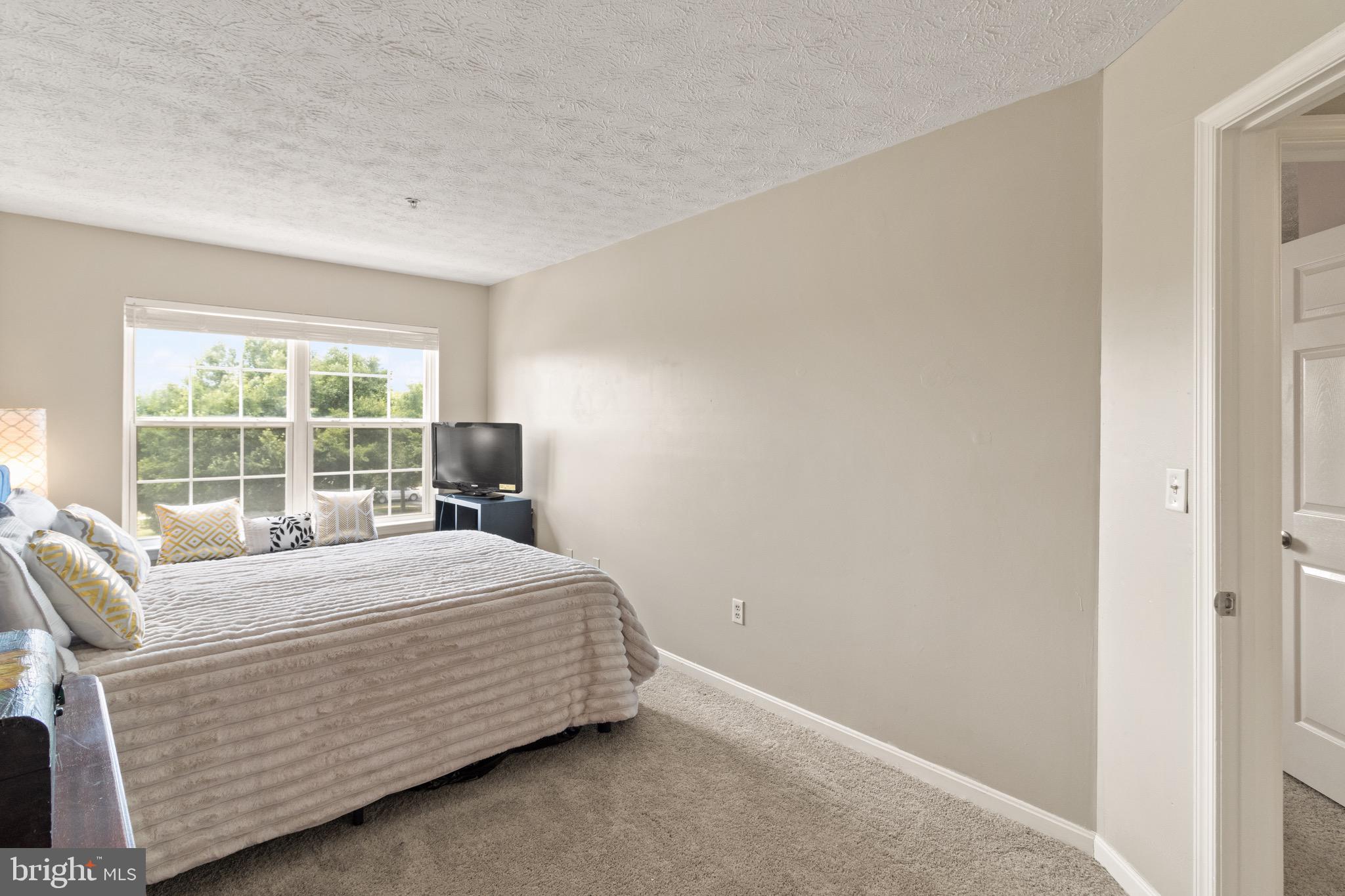 ASBURY WOODS - Residential