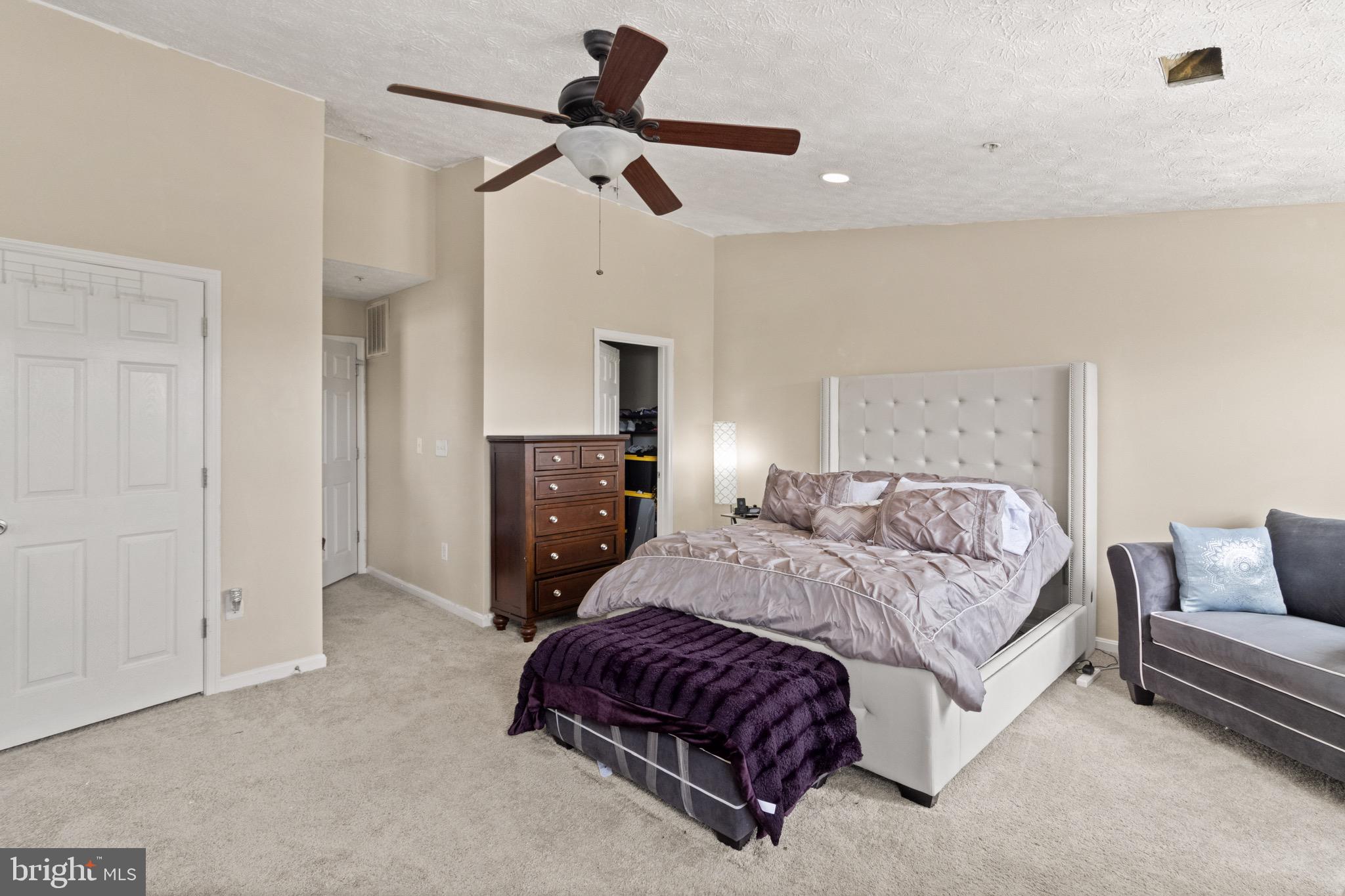ASBURY WOODS - Residential