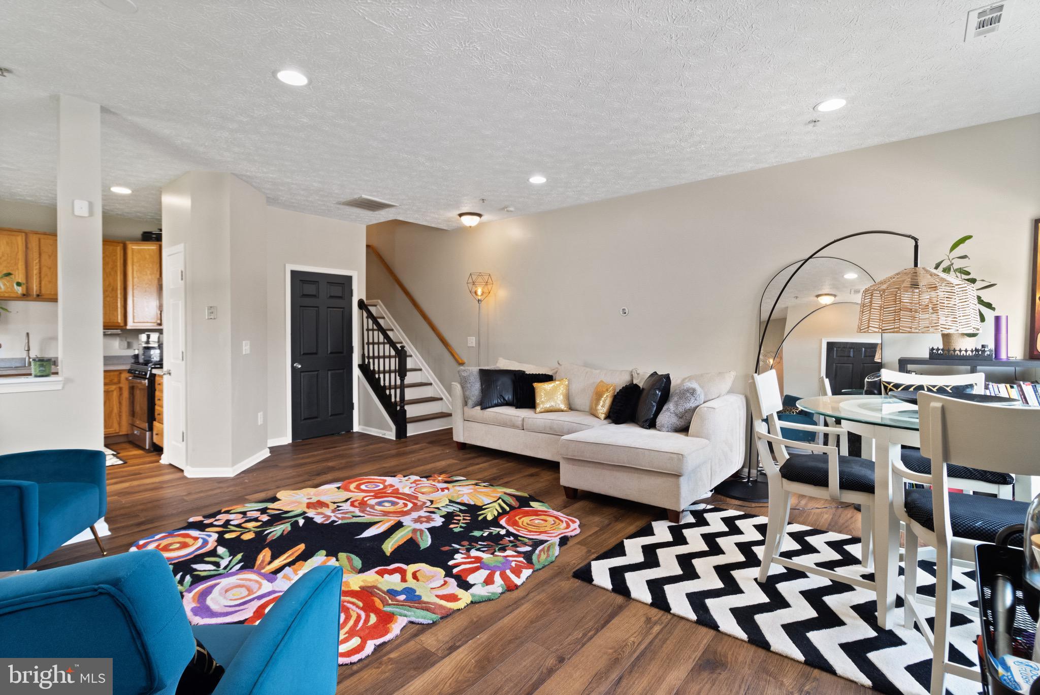 ASBURY WOODS - Residential