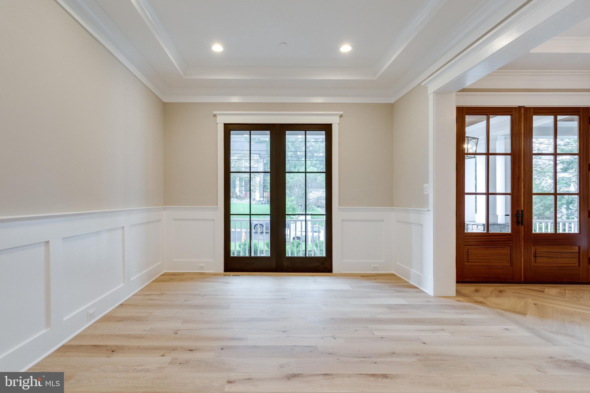 WHITEHALL MANOR - Residential Lease