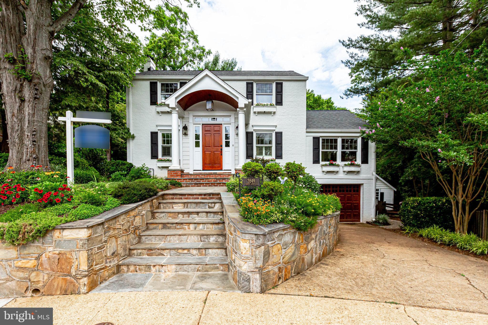 BROYHILL FOREST - Residential