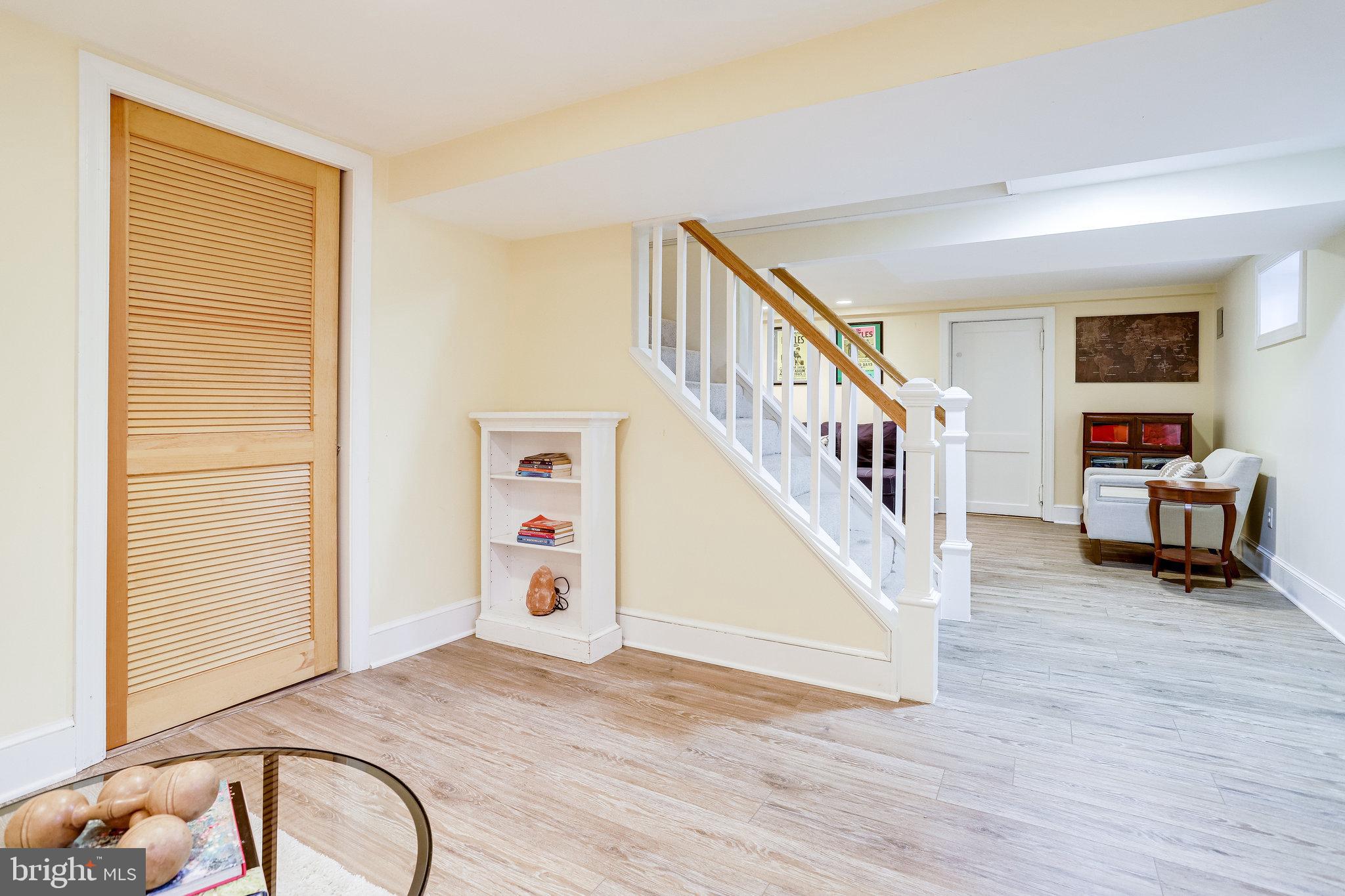 BROYHILL FOREST - Residential