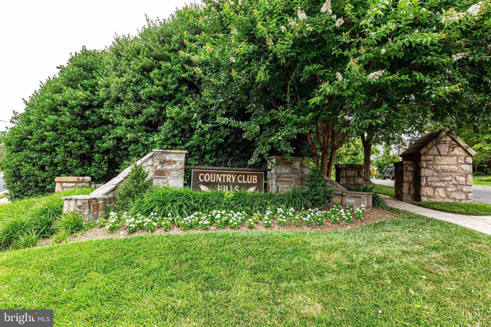 BROYHILL FOREST - Residential