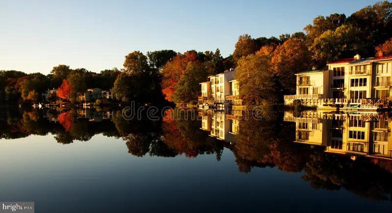 RESTON - Residential Lease