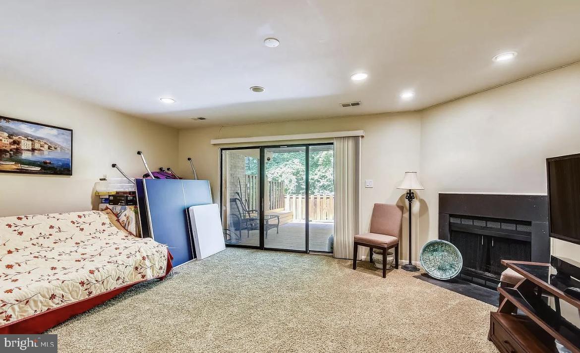 RESTON - Residential Lease