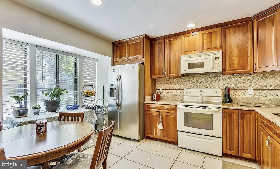 RESTON - Residential Lease
