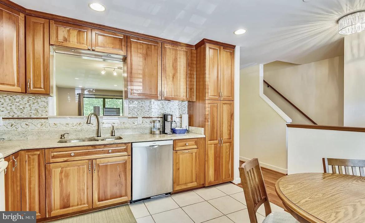 RESTON - Residential Lease