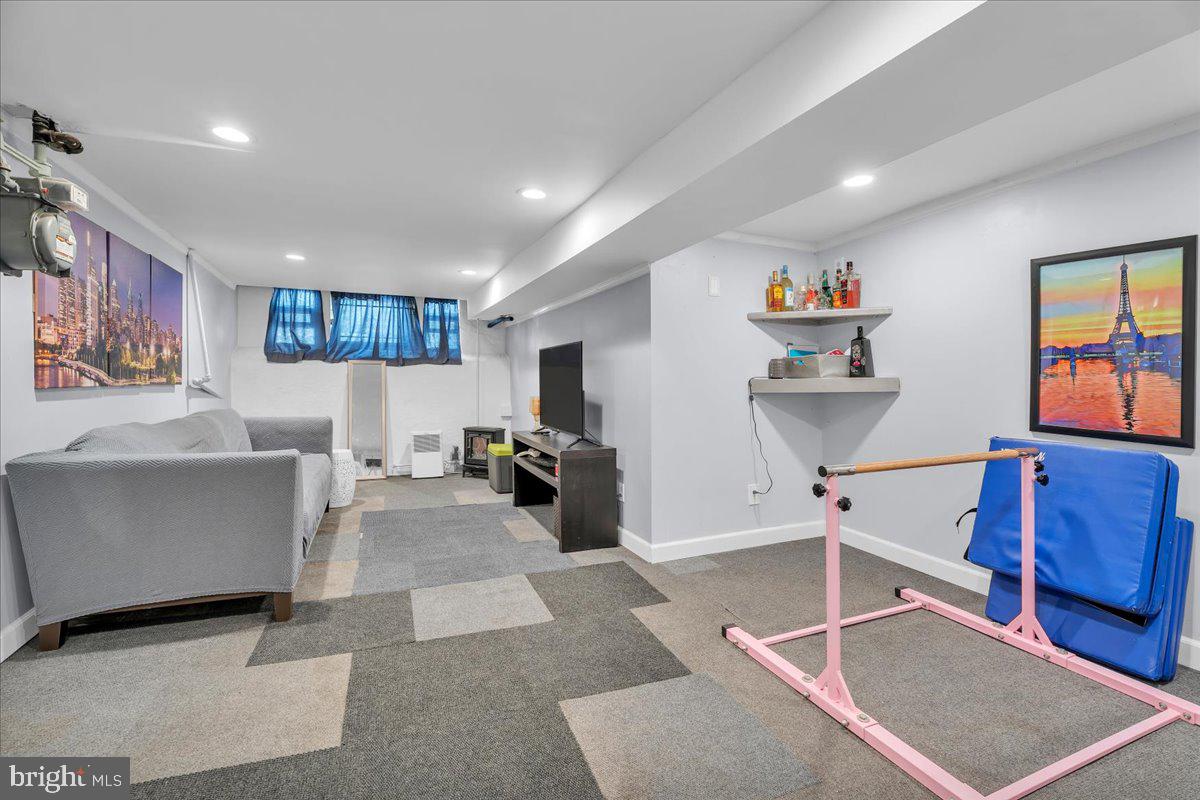 MAYFAIR - Residential