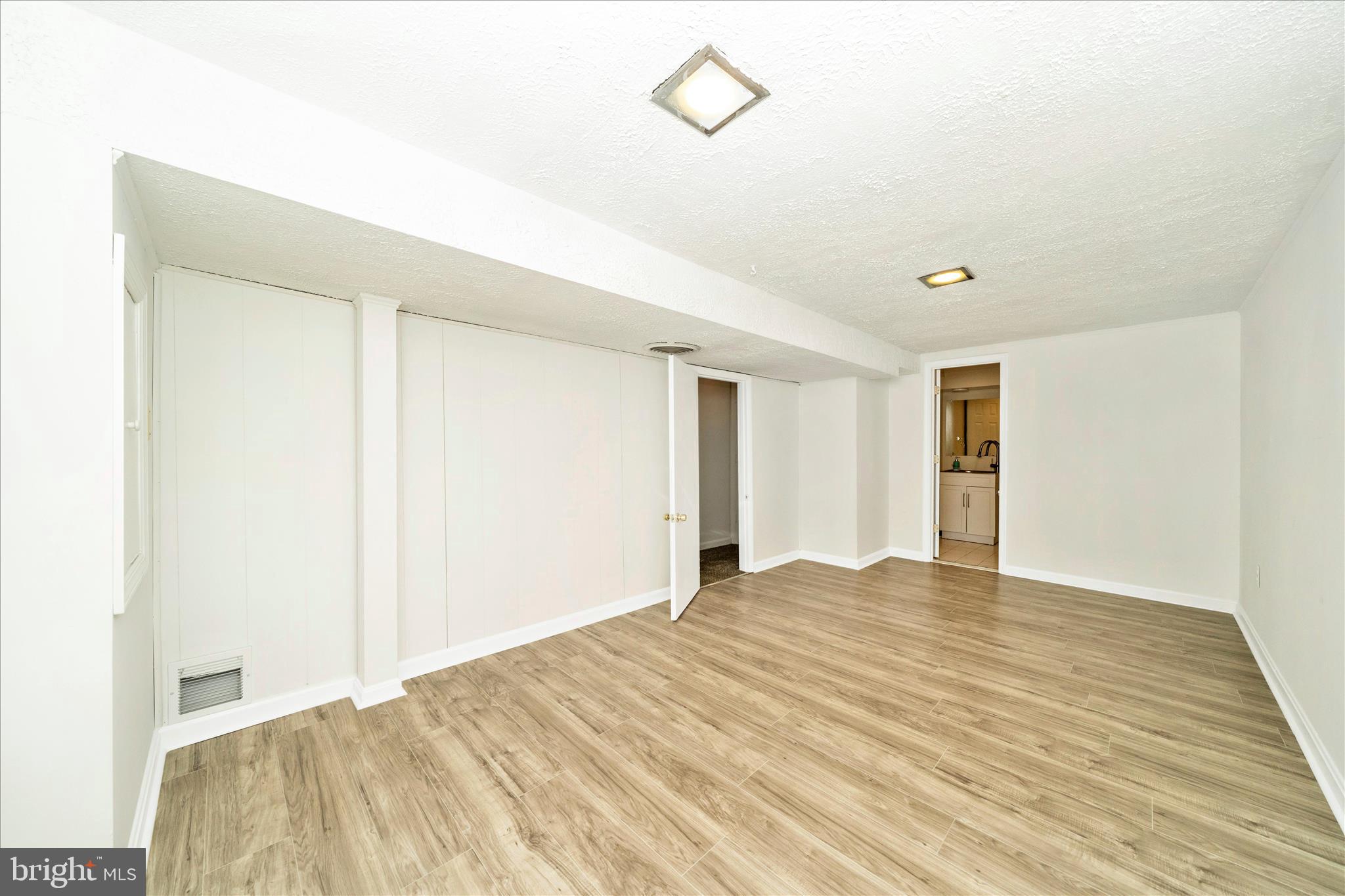 WOODLAWN TERRACE - Residential