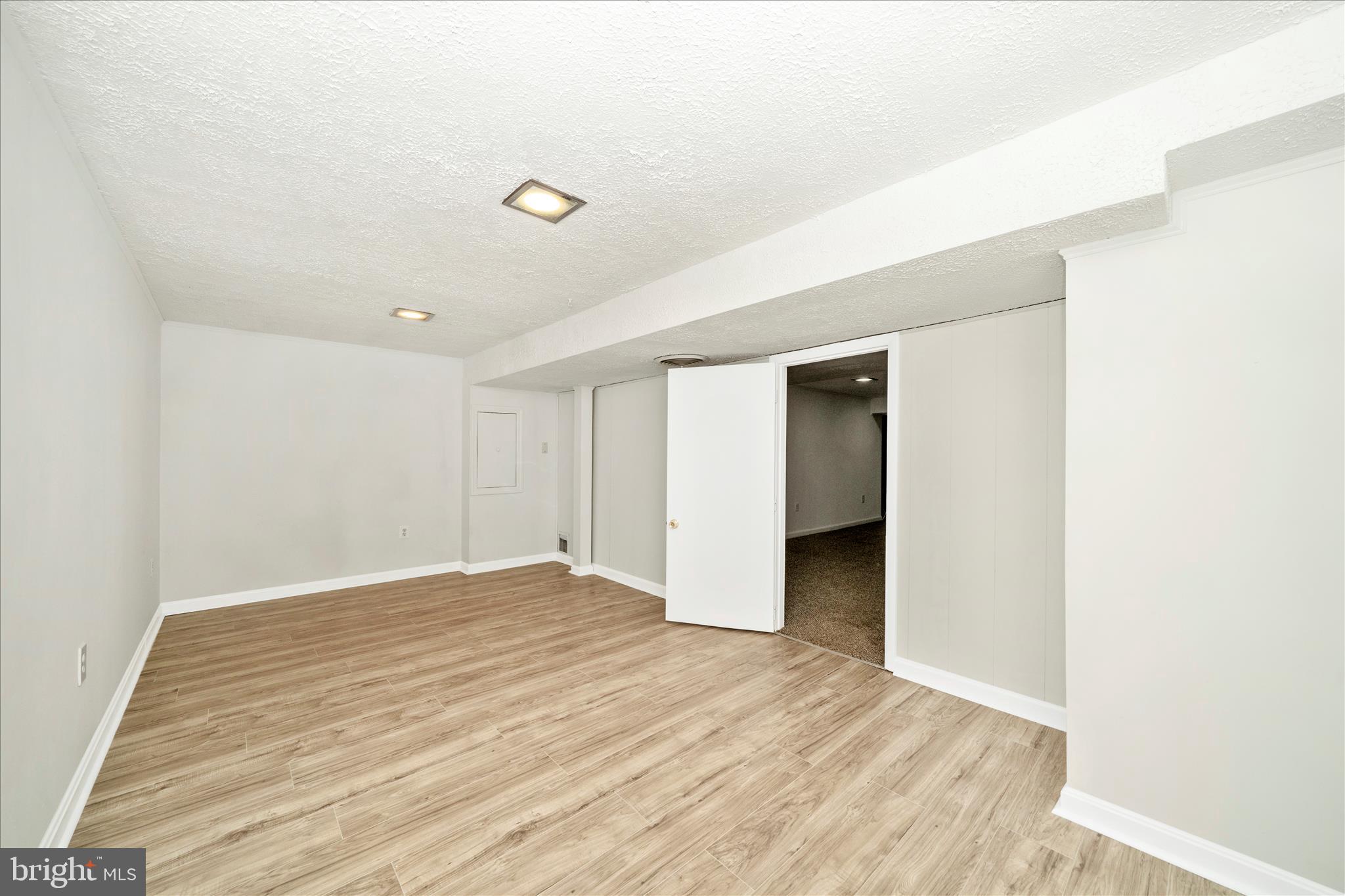 WOODLAWN TERRACE - Residential