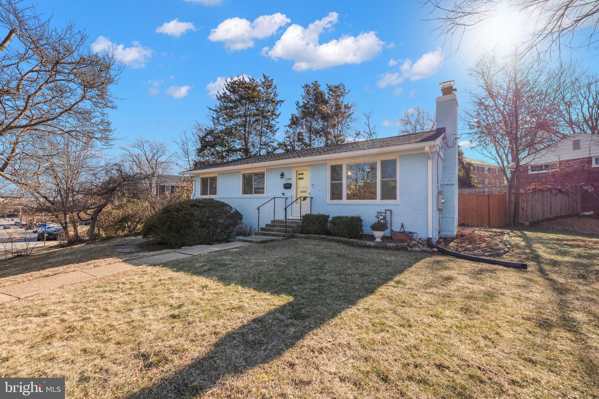 BRAD LEE HOMES - Residential