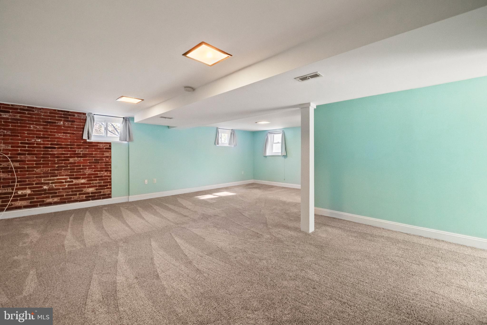 BRAD LEE HOMES - Residential