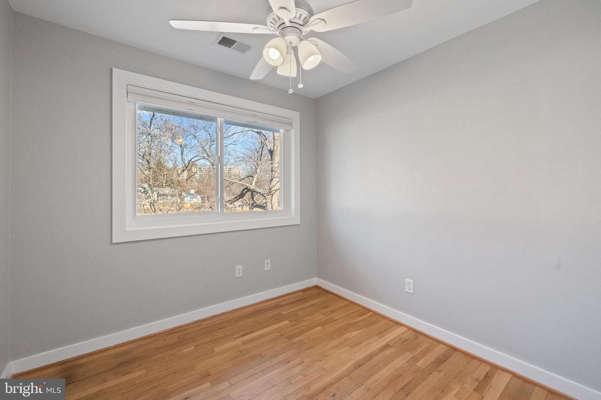 BRAD LEE HOMES - Residential