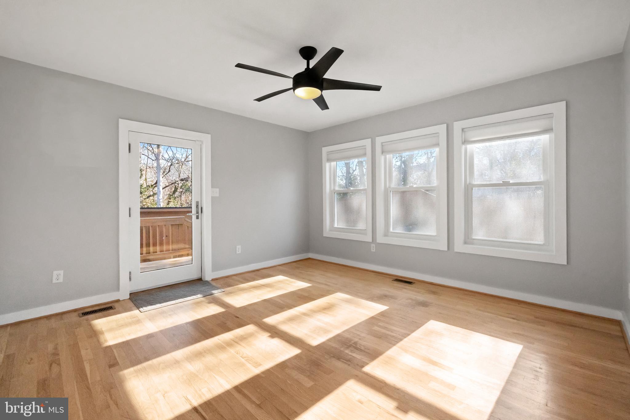 BRAD LEE HOMES - Residential