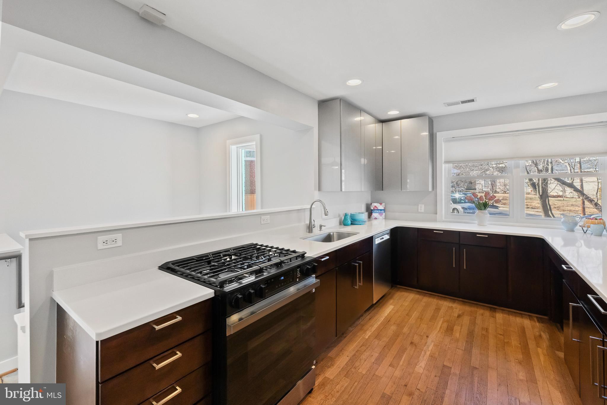 BRAD LEE HOMES - Residential