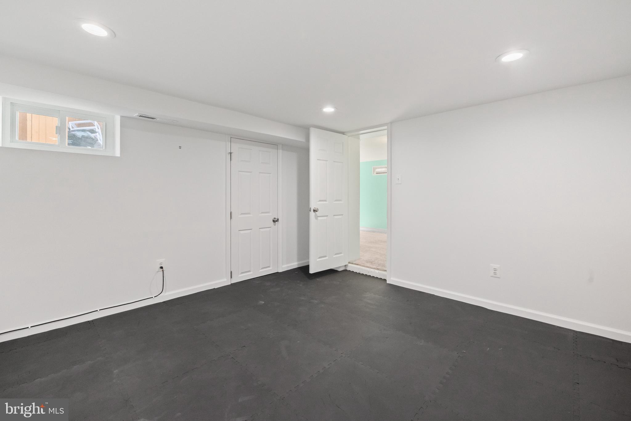 BRAD LEE HOMES - Residential