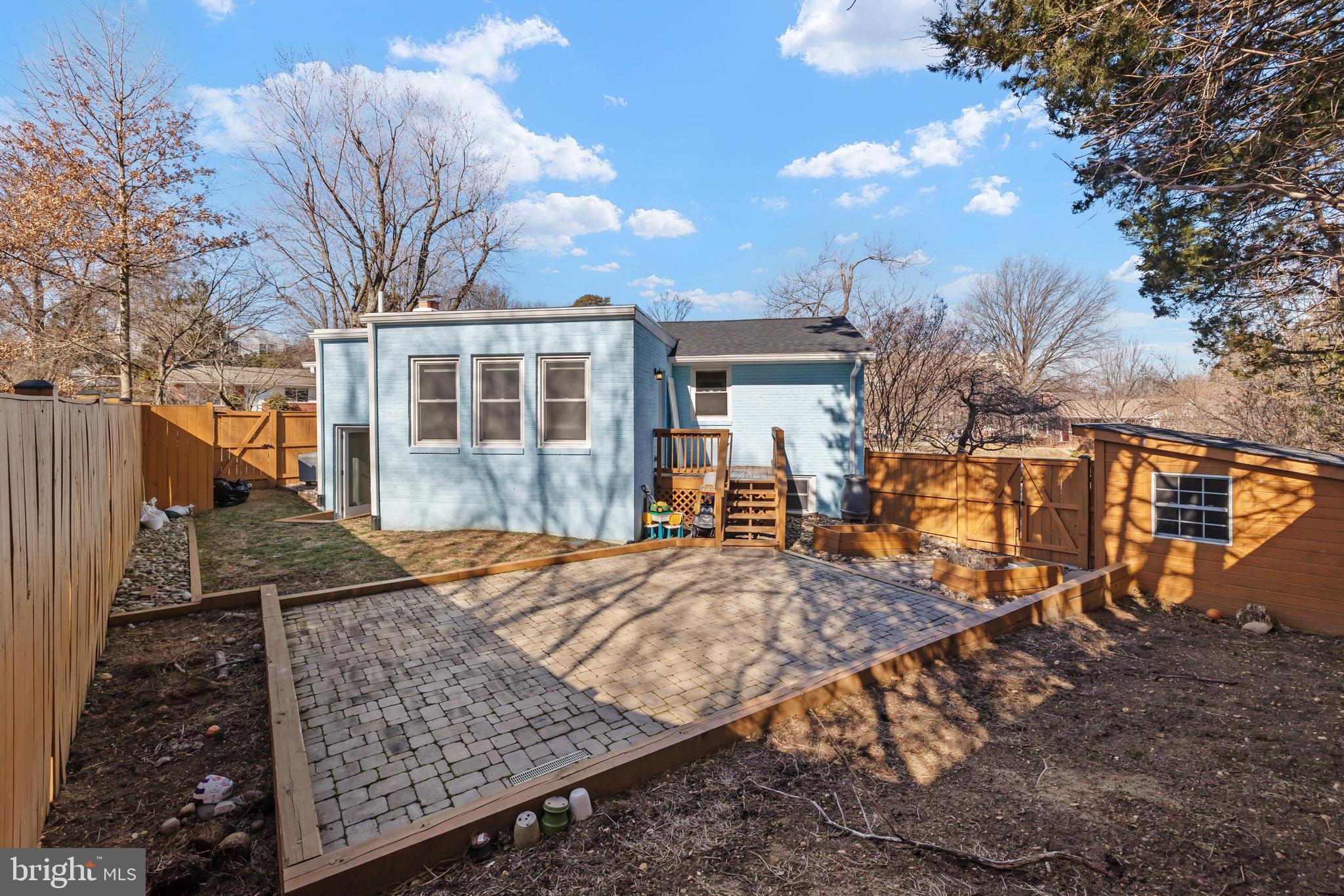 BRAD LEE HOMES - Residential