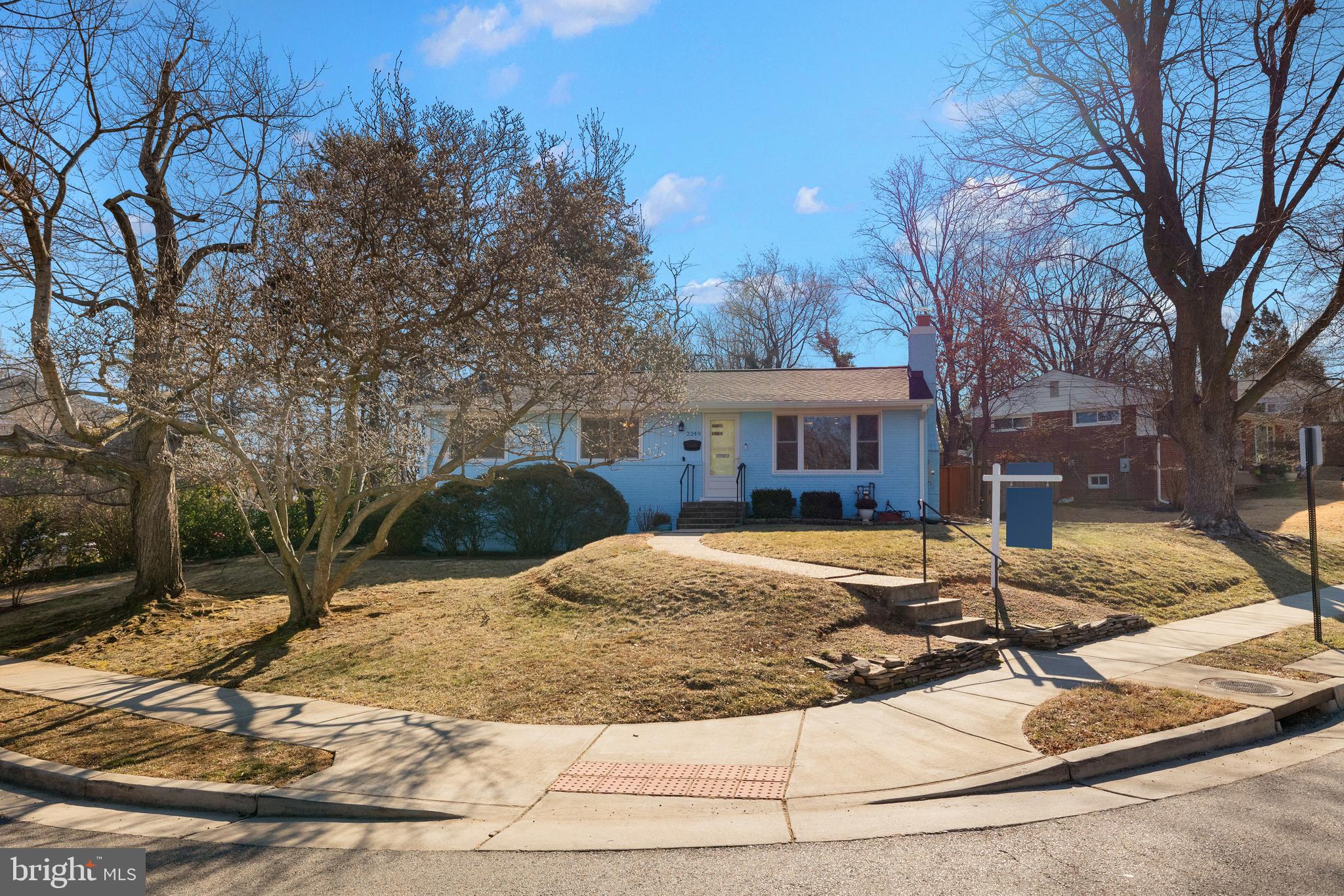 BRAD LEE HOMES - Residential