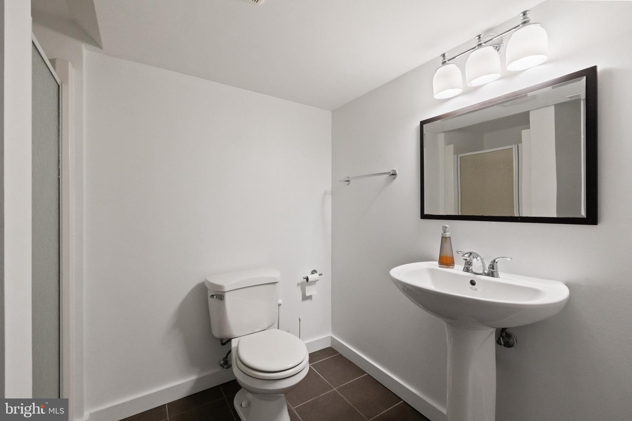 BRAD LEE HOMES - Residential