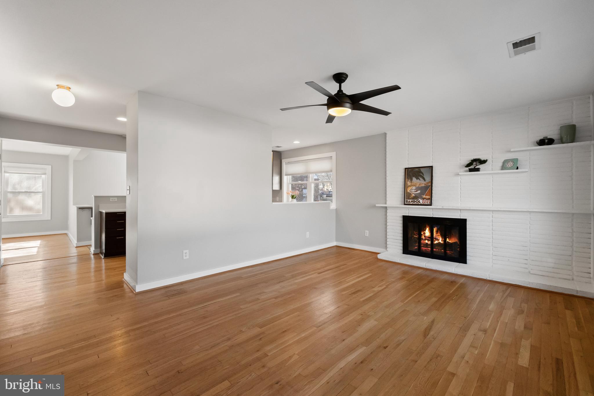 BRAD LEE HOMES - Residential