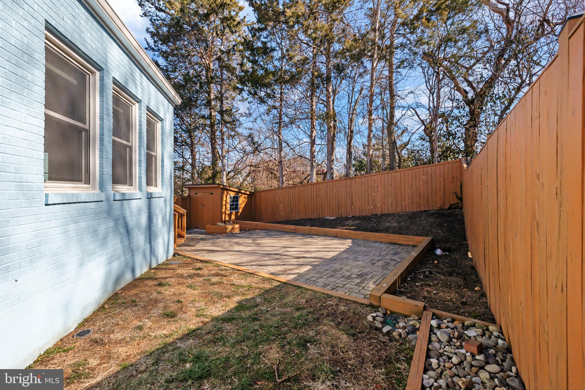 BRAD LEE HOMES - Residential