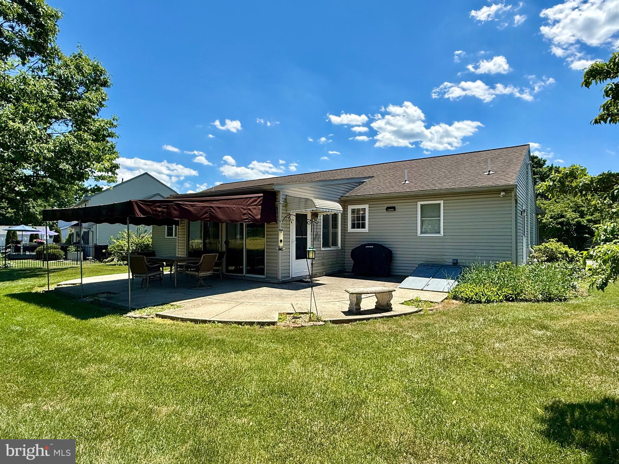 WALNUT MANOR - Residential