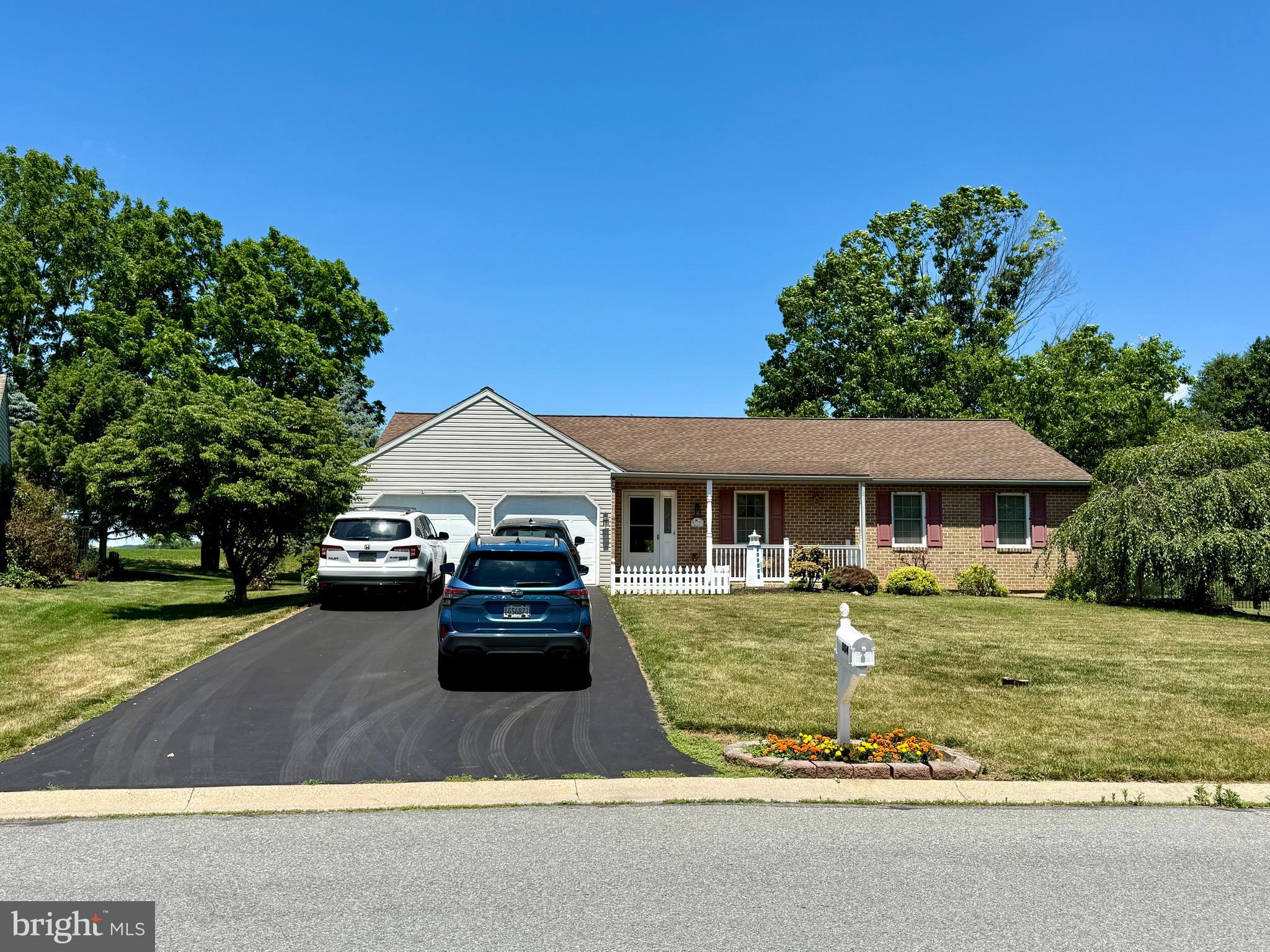 WALNUT MANOR - Residential