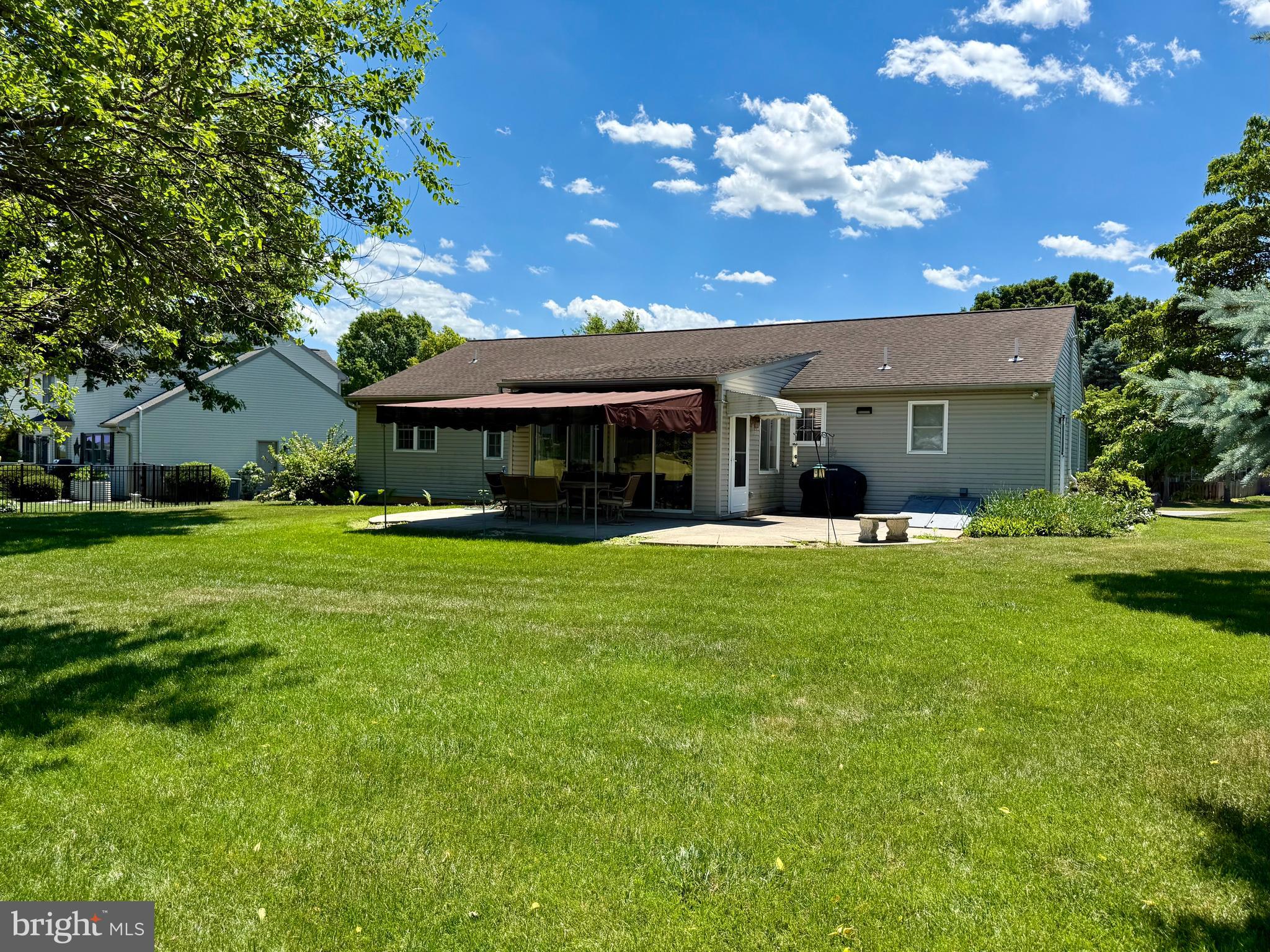 WALNUT MANOR - Residential