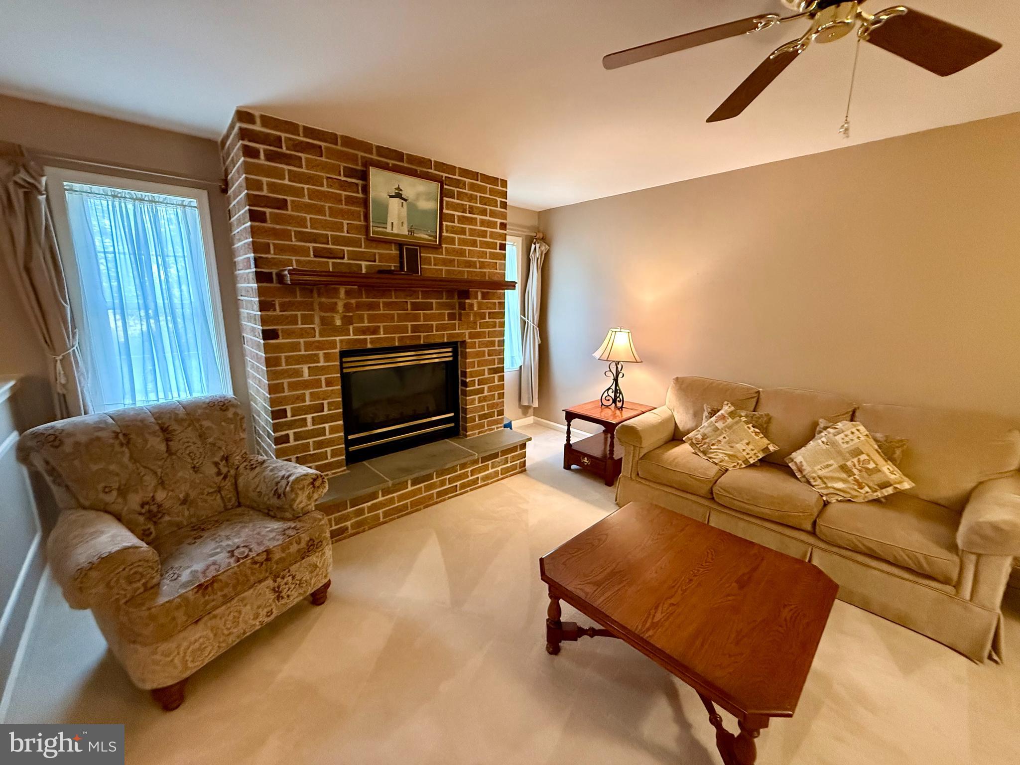 WALNUT MANOR - Residential