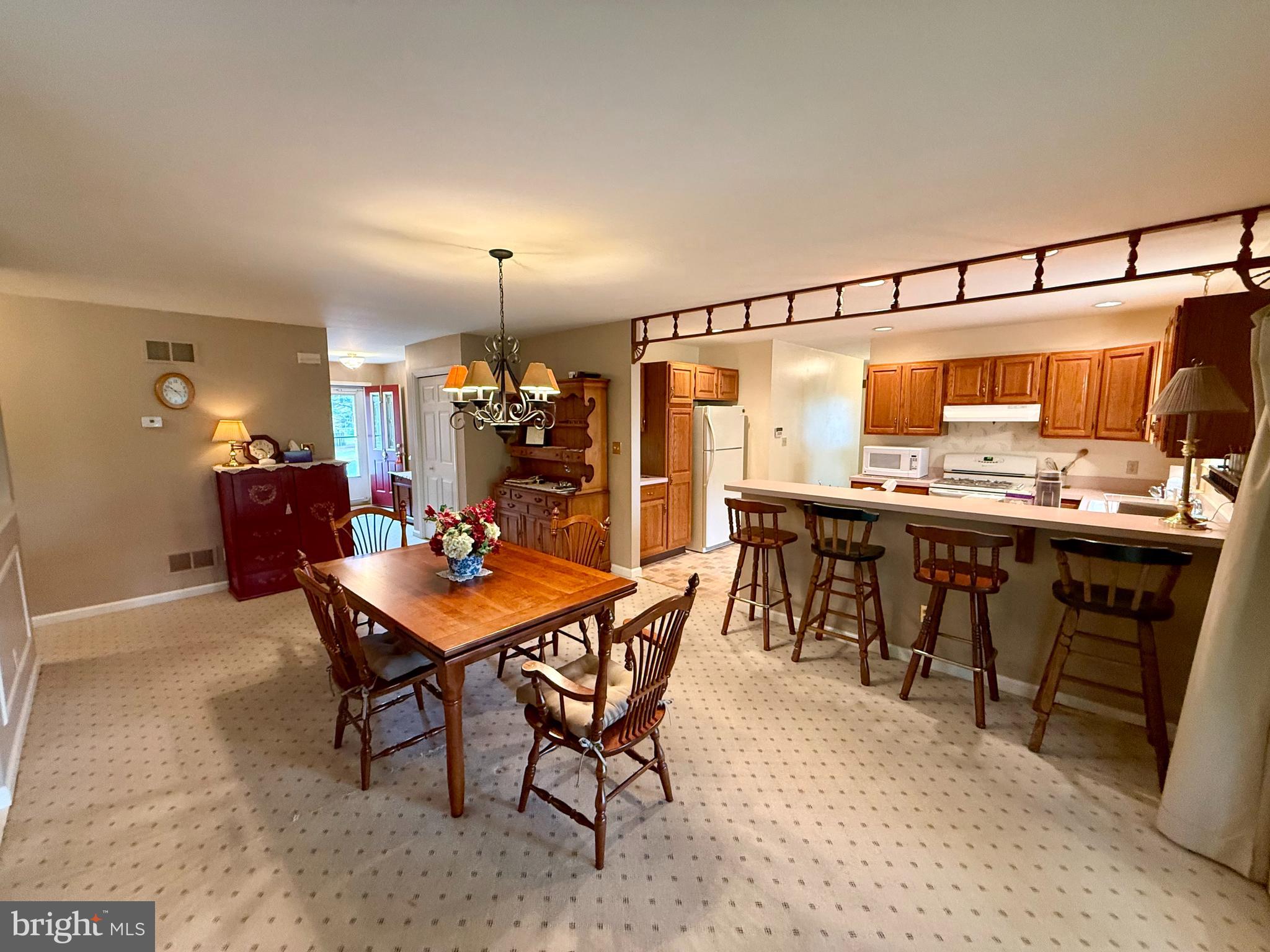 WALNUT MANOR - Residential