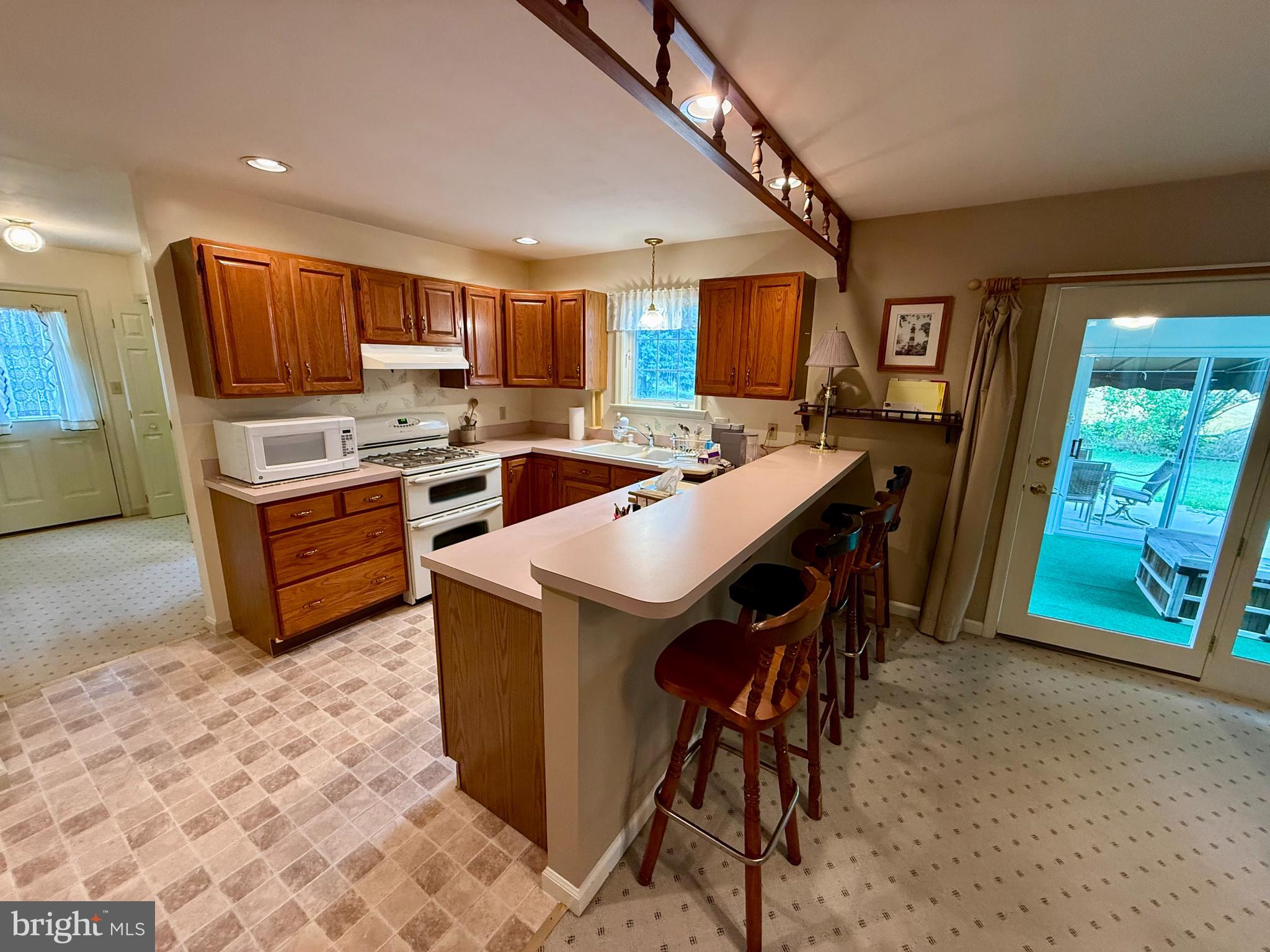 WALNUT MANOR - Residential