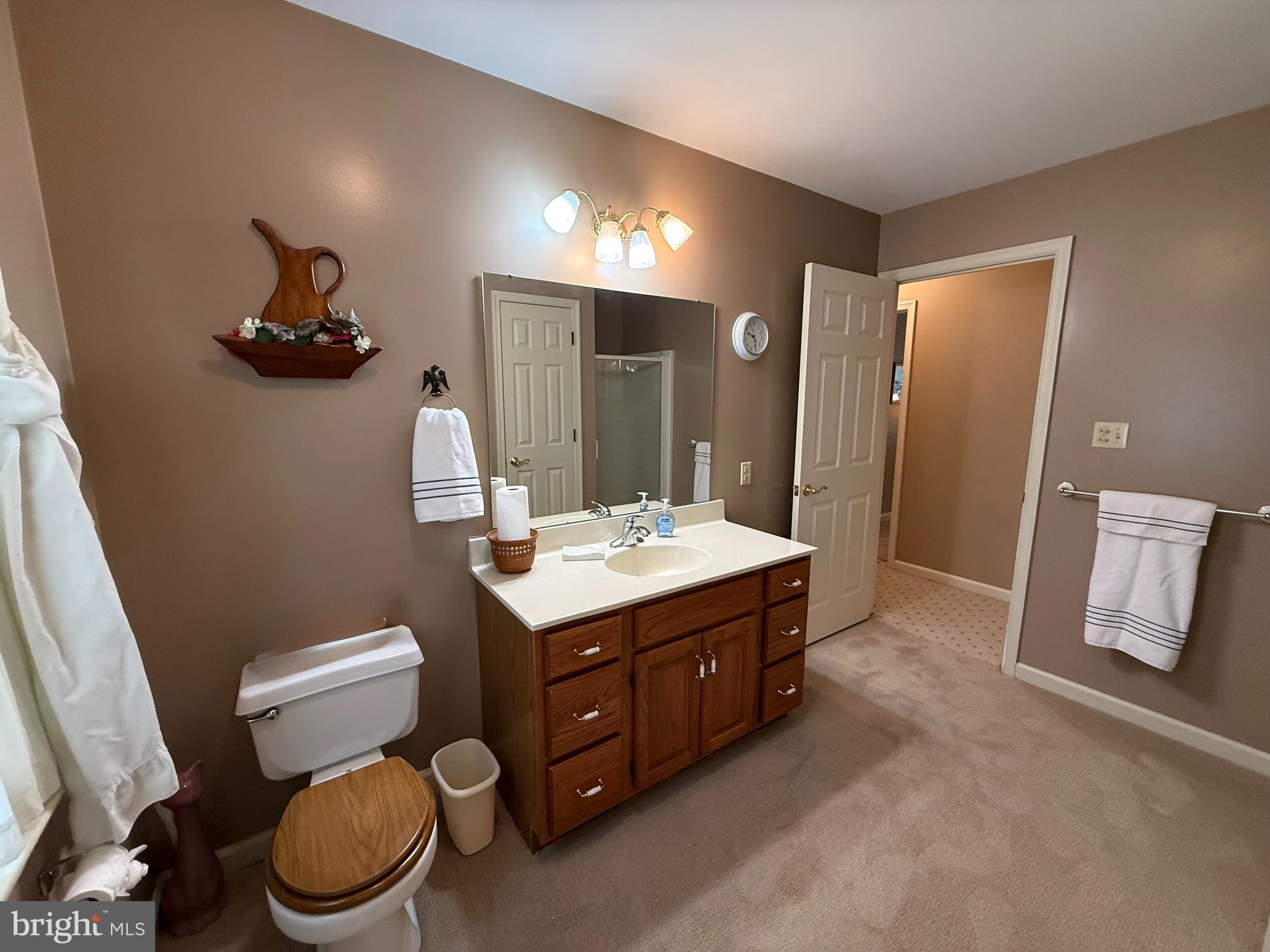 WALNUT MANOR - Residential