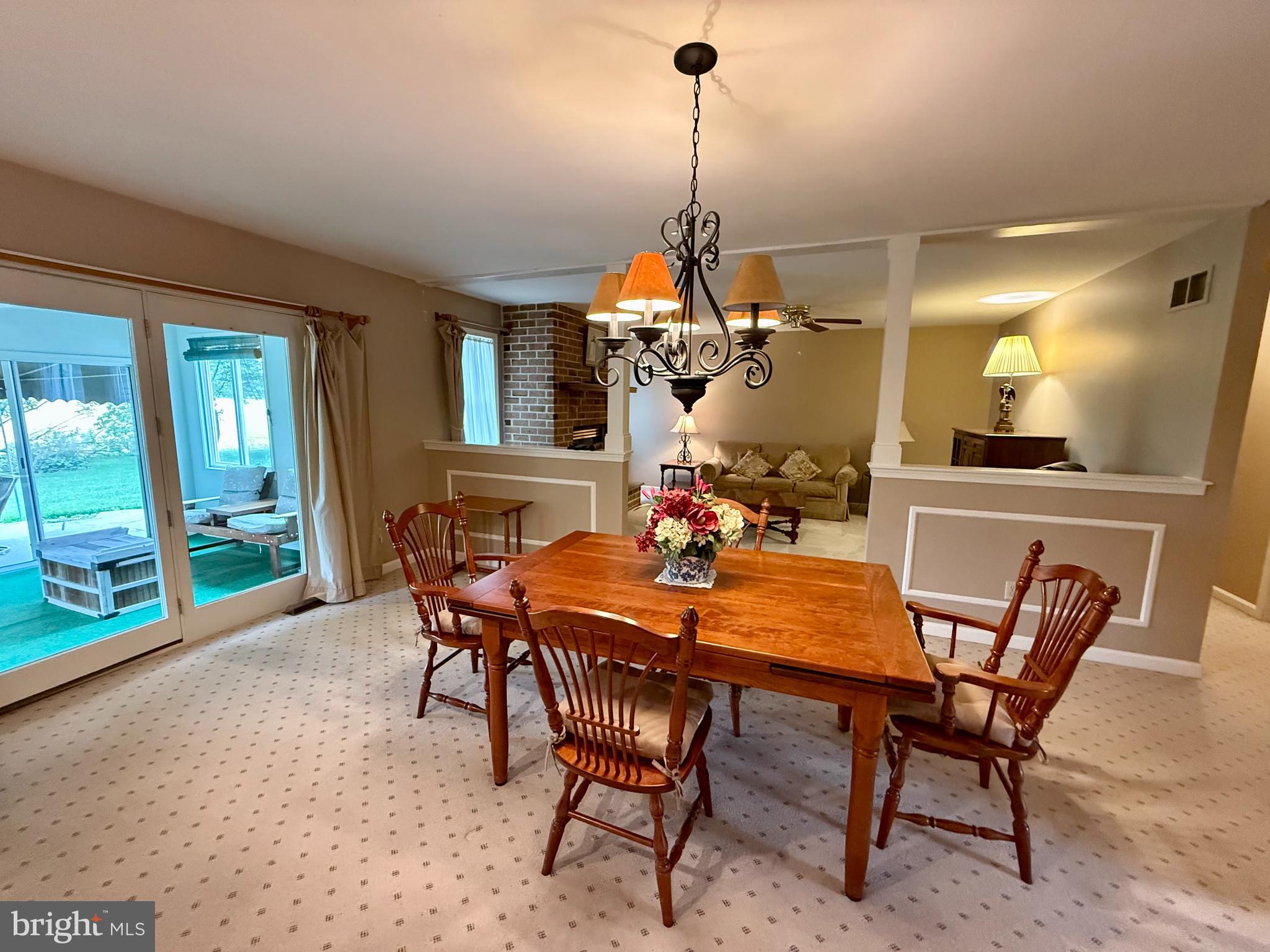 WALNUT MANOR - Residential